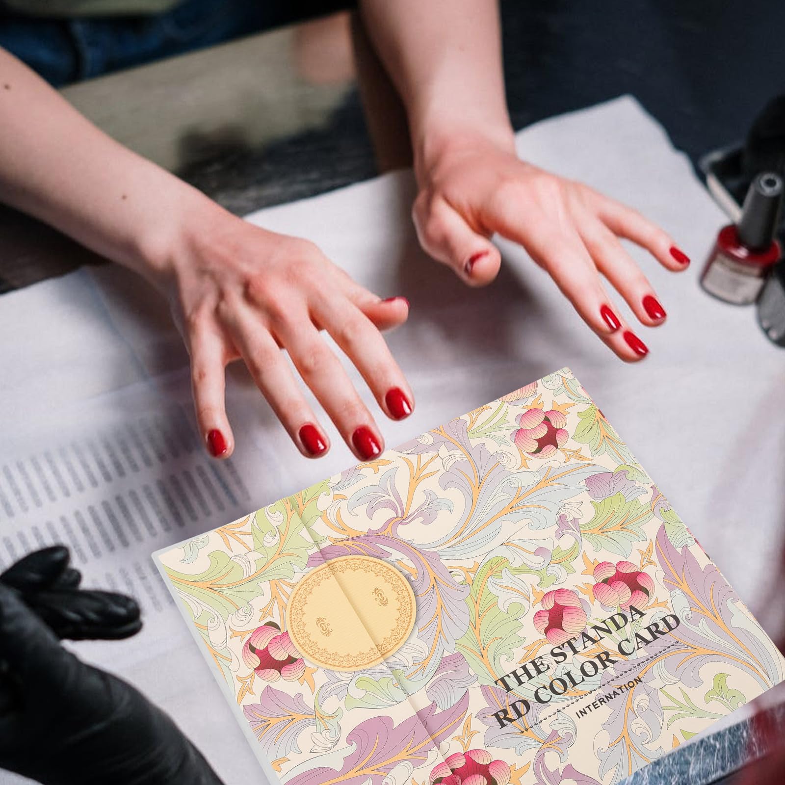 Genérico Muestrario de Uñas para Pintar Libro 120 Esmaltes, Tabla de Colores Carcasa ABS, para Uso en Salones y Prácticas de Uñas Semipermanentes