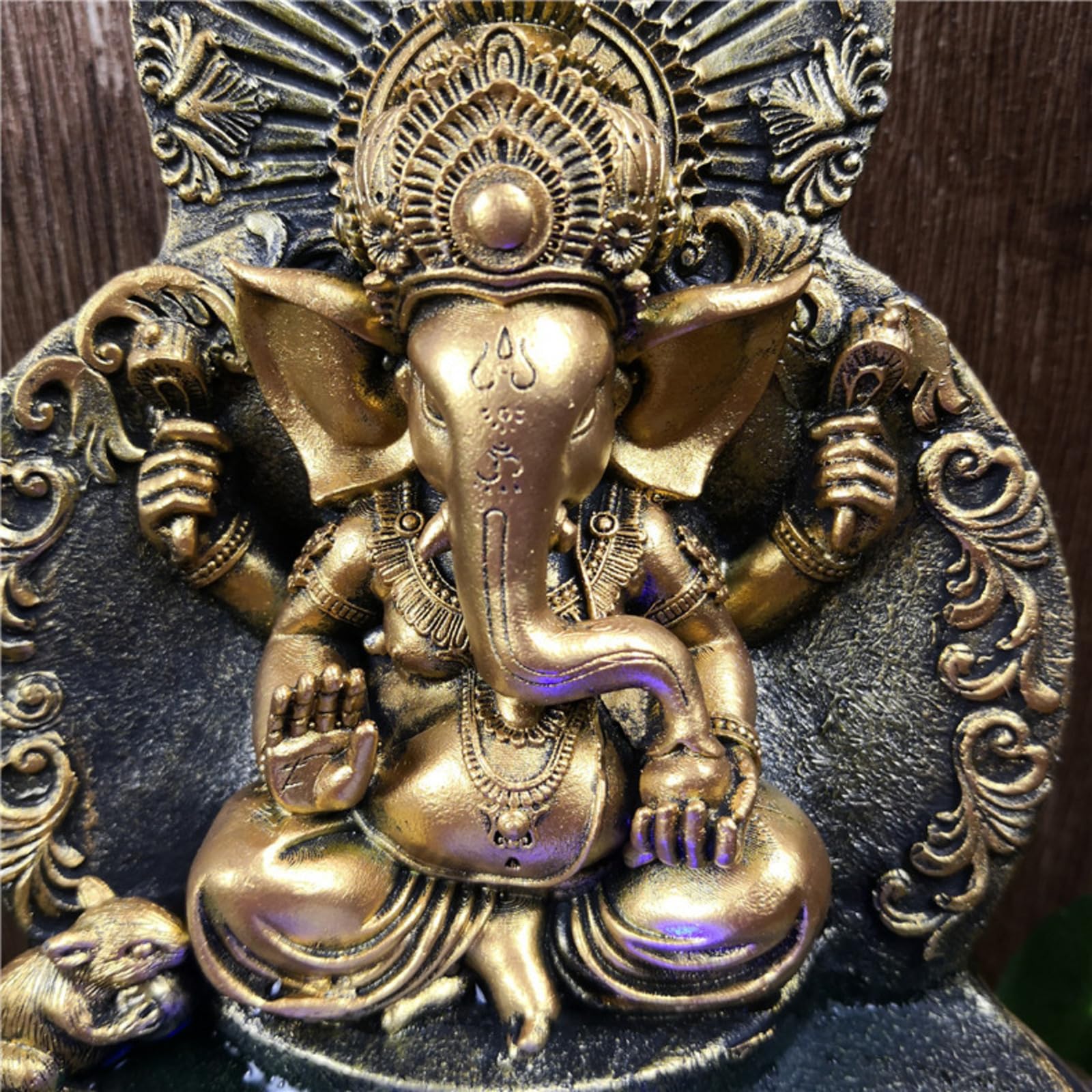 Fontaine Ganesh élégante - Fontaine d'intérieur et d'extérieur avec boule de cristal LED - Design en résine résistante aux UV et à la pluie