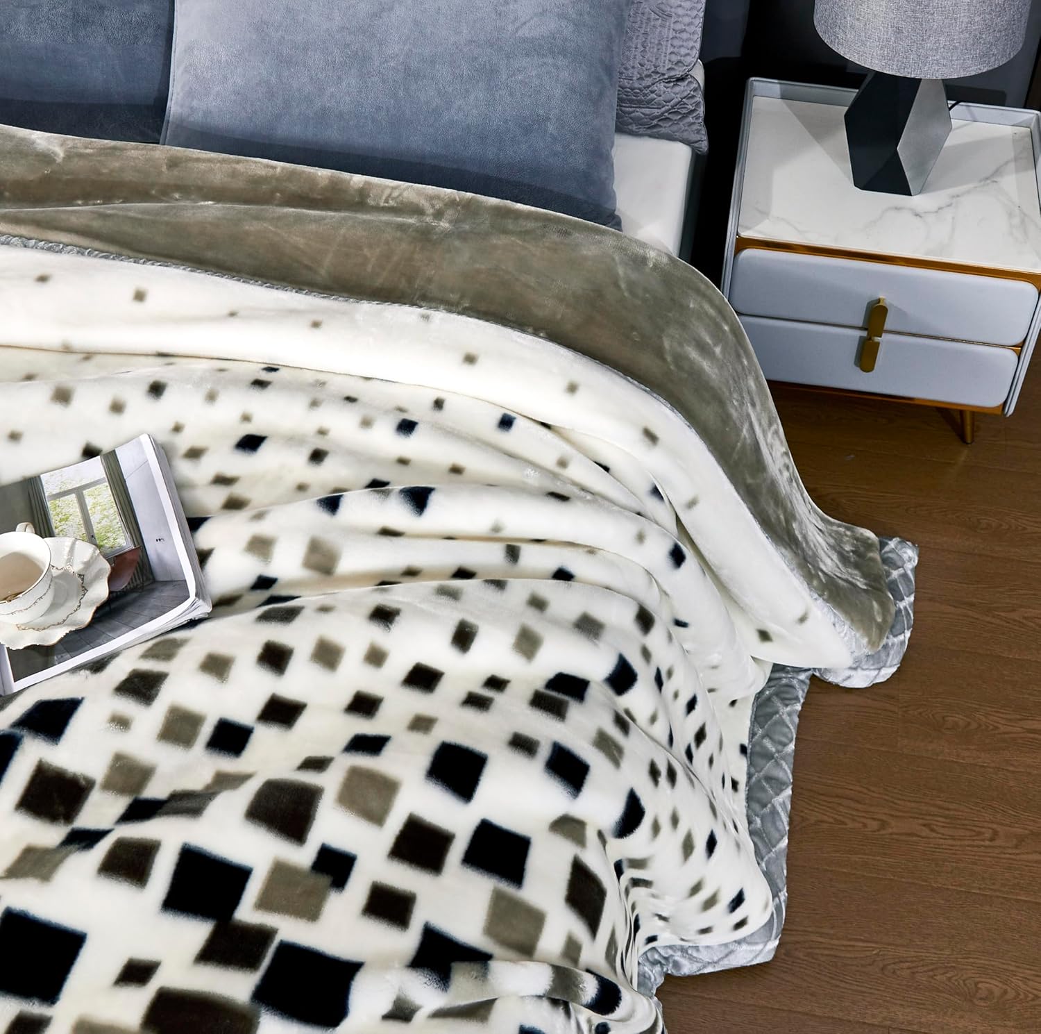 LGYKUMEG 13lb Weighted Korean Mink Blanket 79''x91'',2 Ply Blanket ,6Kg Heavy Sliky Soft and Warm,Raschel Blanket for Autumn,Winter,Bed,Sofa, 79x91in/13lb