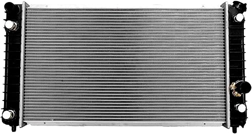 SCITOO Radiador 1826 + abrazadera de manguera de 0.31 a 0.39 pulgadas, 4 piezas para Chevrolet Blazer 1996-2004 para Chevrolet S10 1996-2001 2005