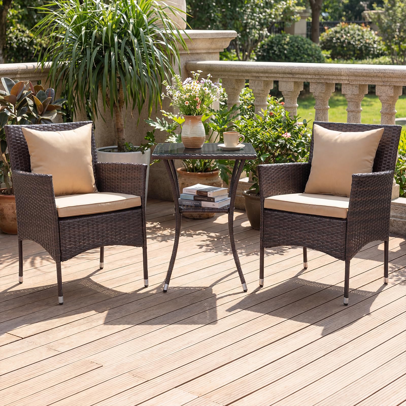 COSTWAY Rattan Gartenmöbel Set, Balkonmöbel Kleiner Balkon, Balkon Möbel mit 2 Sessel, Glastisch und Kissen, Gartenlounge 2 Personen, Sitzgruppe für Garten, Veranda, Poolbereich (Mix Braun+Beige)