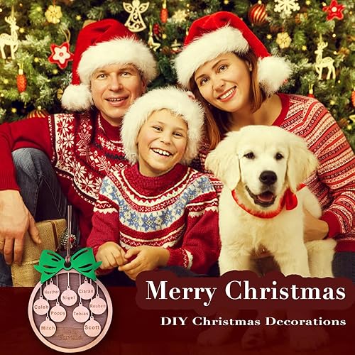 Miniatura 3 de Adorno de Navidad familiar 2023, adornos de madera para árbol de Navidad con cuerda pequeña, de 1 a 10 nombres personalizados disponibles (lazo