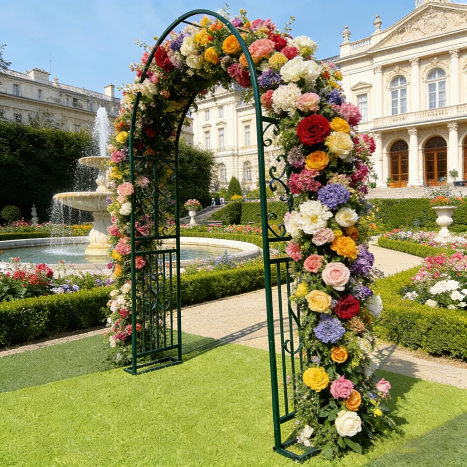 Arco de jardín grande con enrejado fuerte para guiar clemátides en el exterior