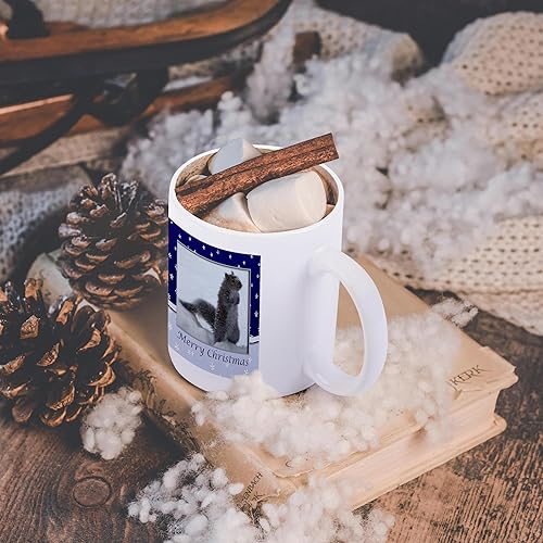 Miniatura 5 de 3dRose Taza de cerámica con diseño de ardilla en la nieve, Feliz Navidad, 15 onzas