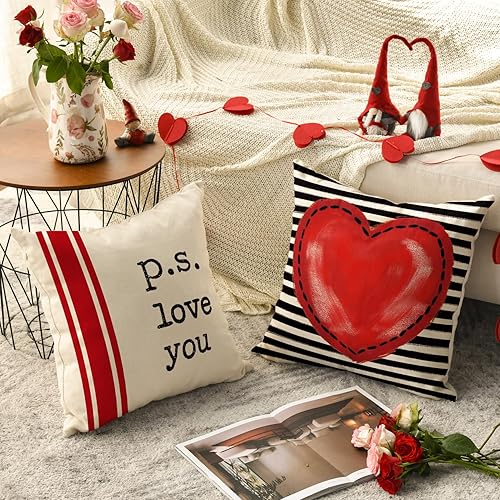 Miniatura 4 de AVOIN colorlife Juego de 4 fundas de almohada para el día de San Valentín 20 x 20 pulgadas diseño de rayas rojas de corazón de San Valentín