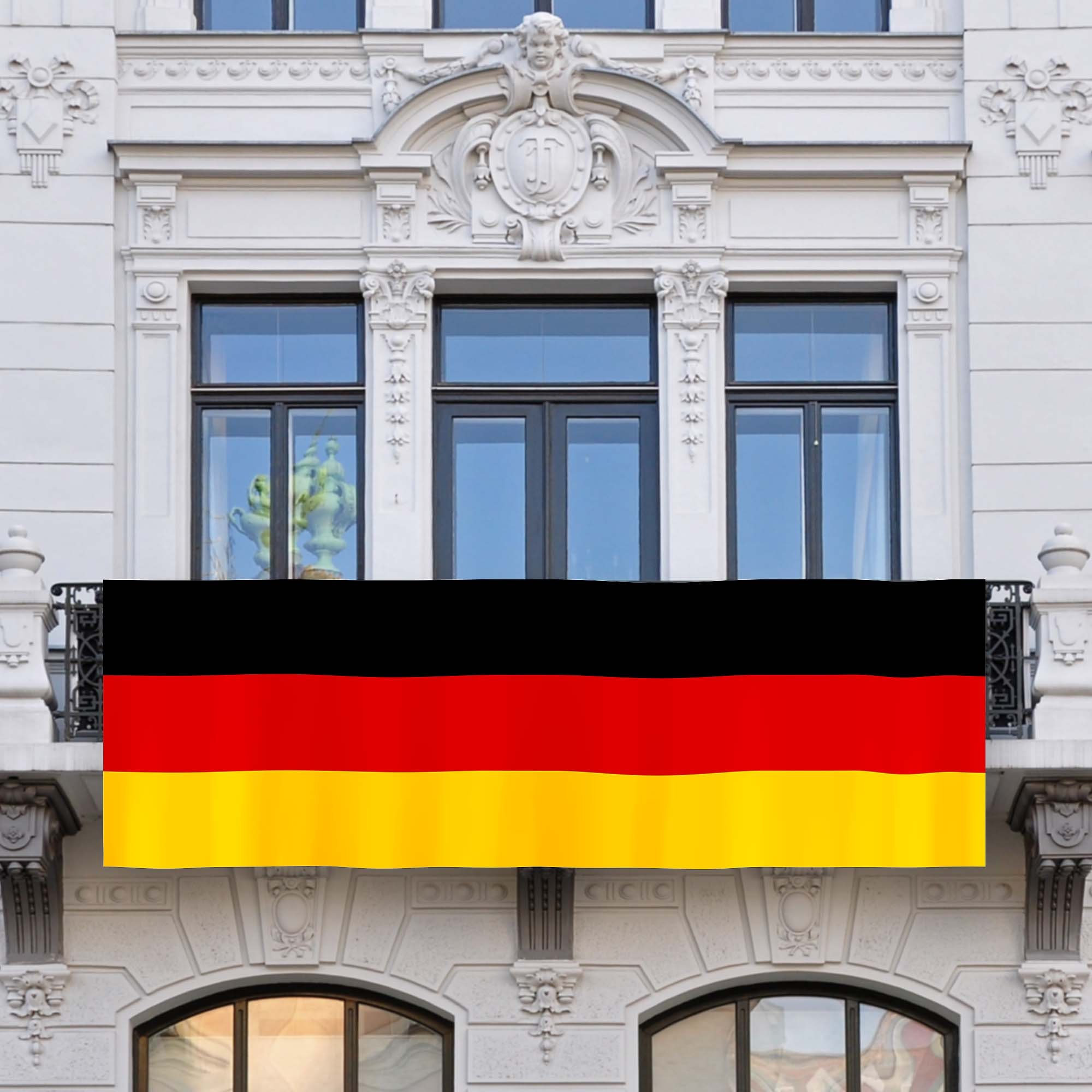 Taffstyle Bandiera tedesca EM Coppa del Mondo 2024 con occhielli in metallo, colore nero, rosso, oro, pallacanestro, calcio, balcone, XXL, bandiera del balcone, 300 cm x 90 cm