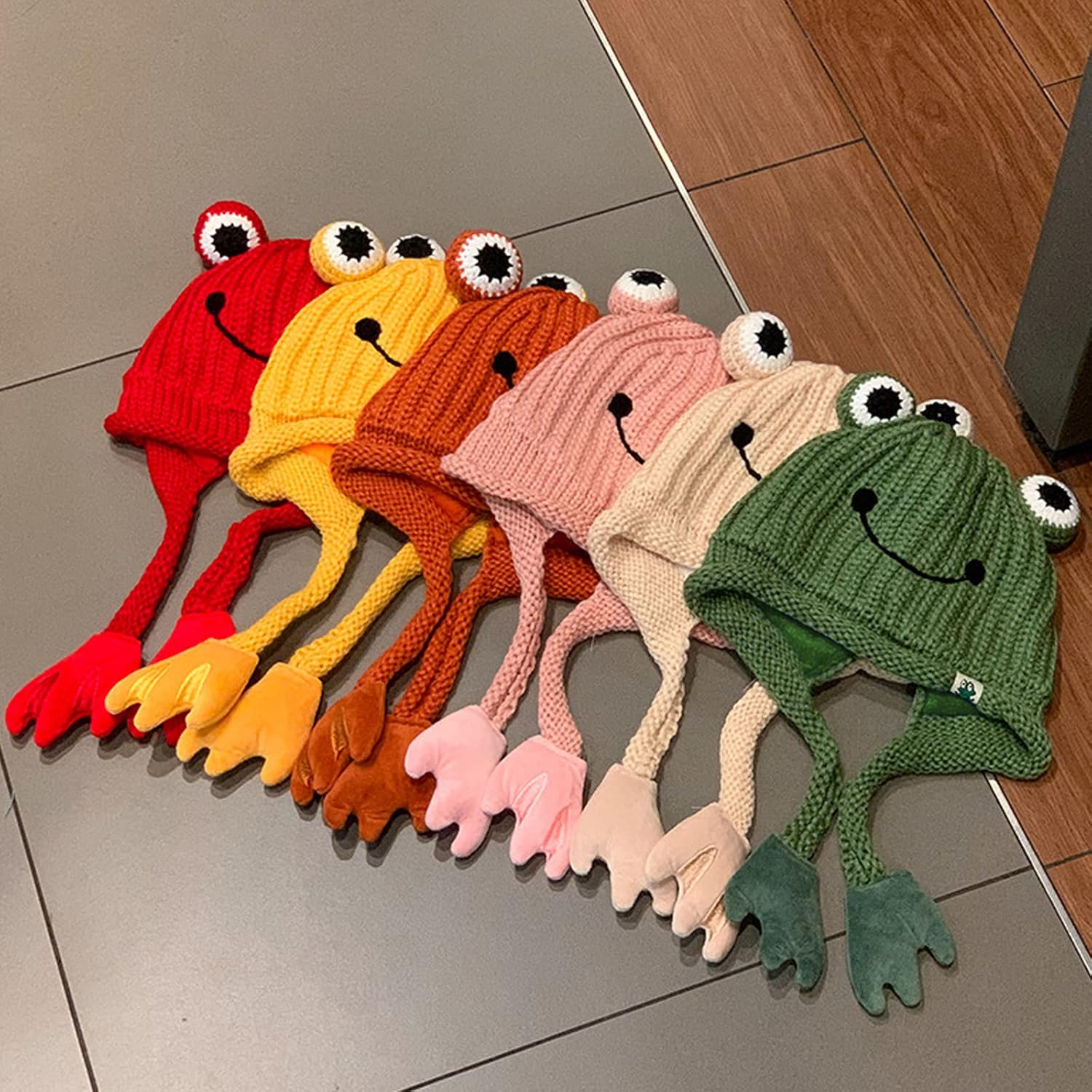 Women's Cute Frog Hat Crochet Knitted Winter Ear Protective Beanie Hat Big Eye Outdoors Autumn Cap - Image 3