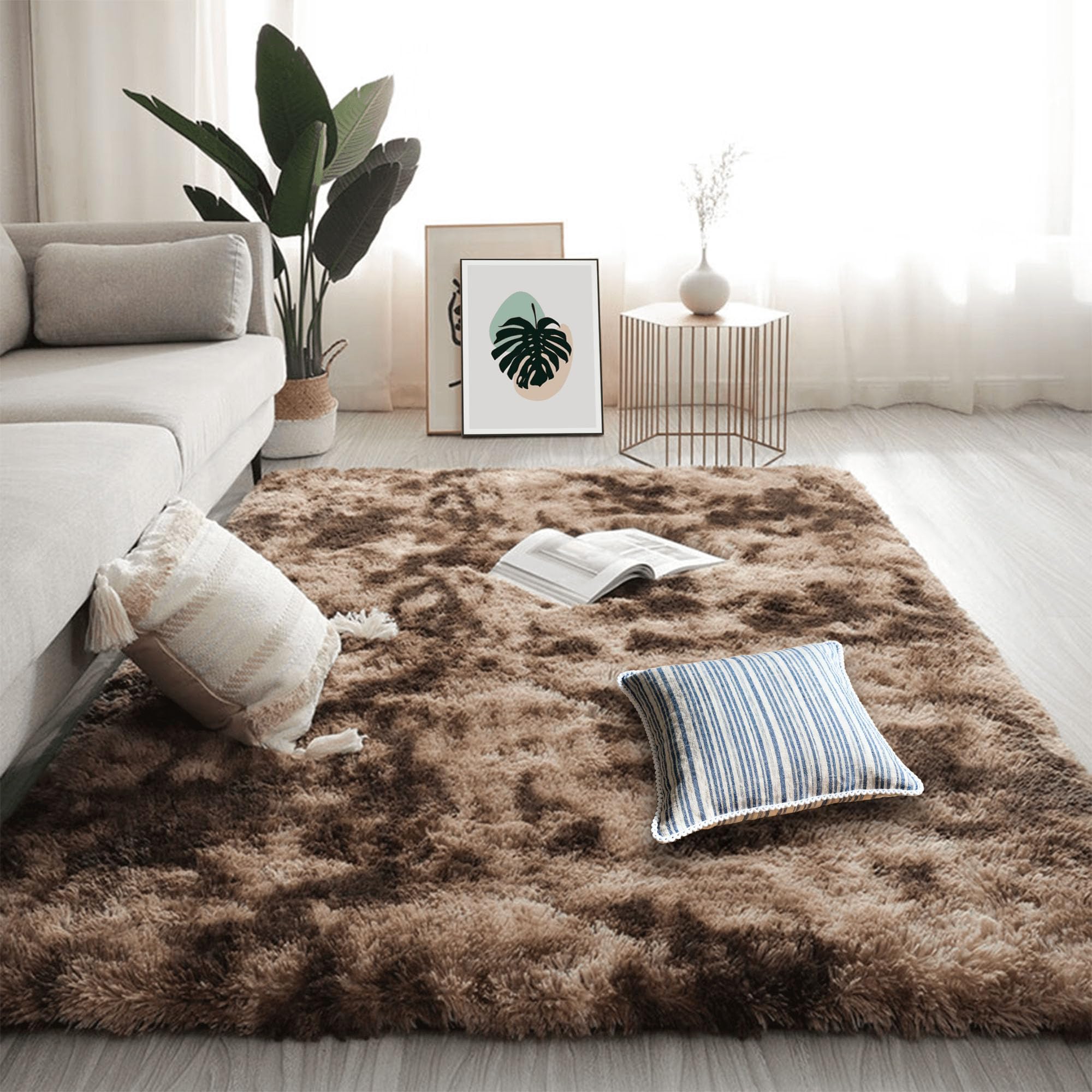 Tapis à poil long doux marron grand format pour canapé de salon moderne