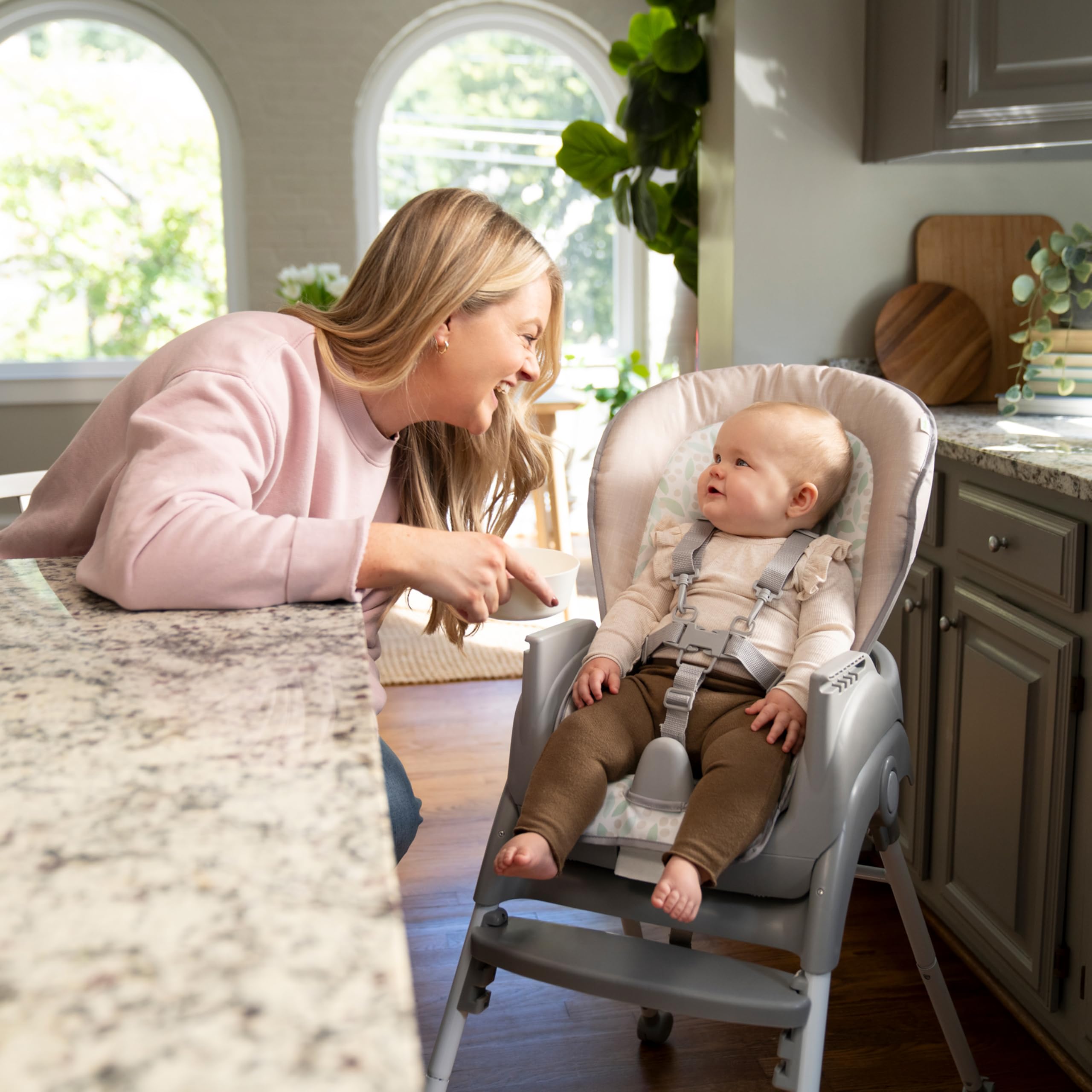 Ingenuity Chaise Haute Pliable 6-en-1 pour Bébé, 6 Façons de l'Utiliser, Chaise pour Tout-Petit, Jambes Pliables, 6M-5Y
