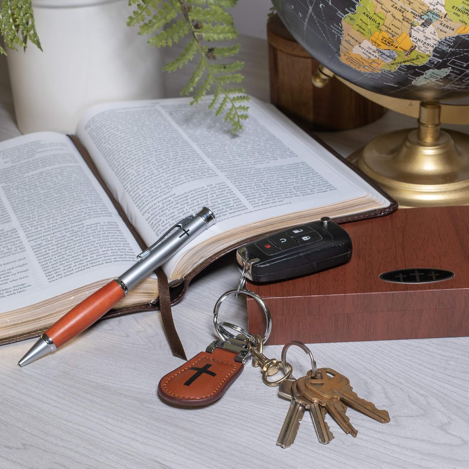 Man of God Prayer Natural Brown 7.5 x 4 Metal Pen and Key Chain Boxed Gift Set