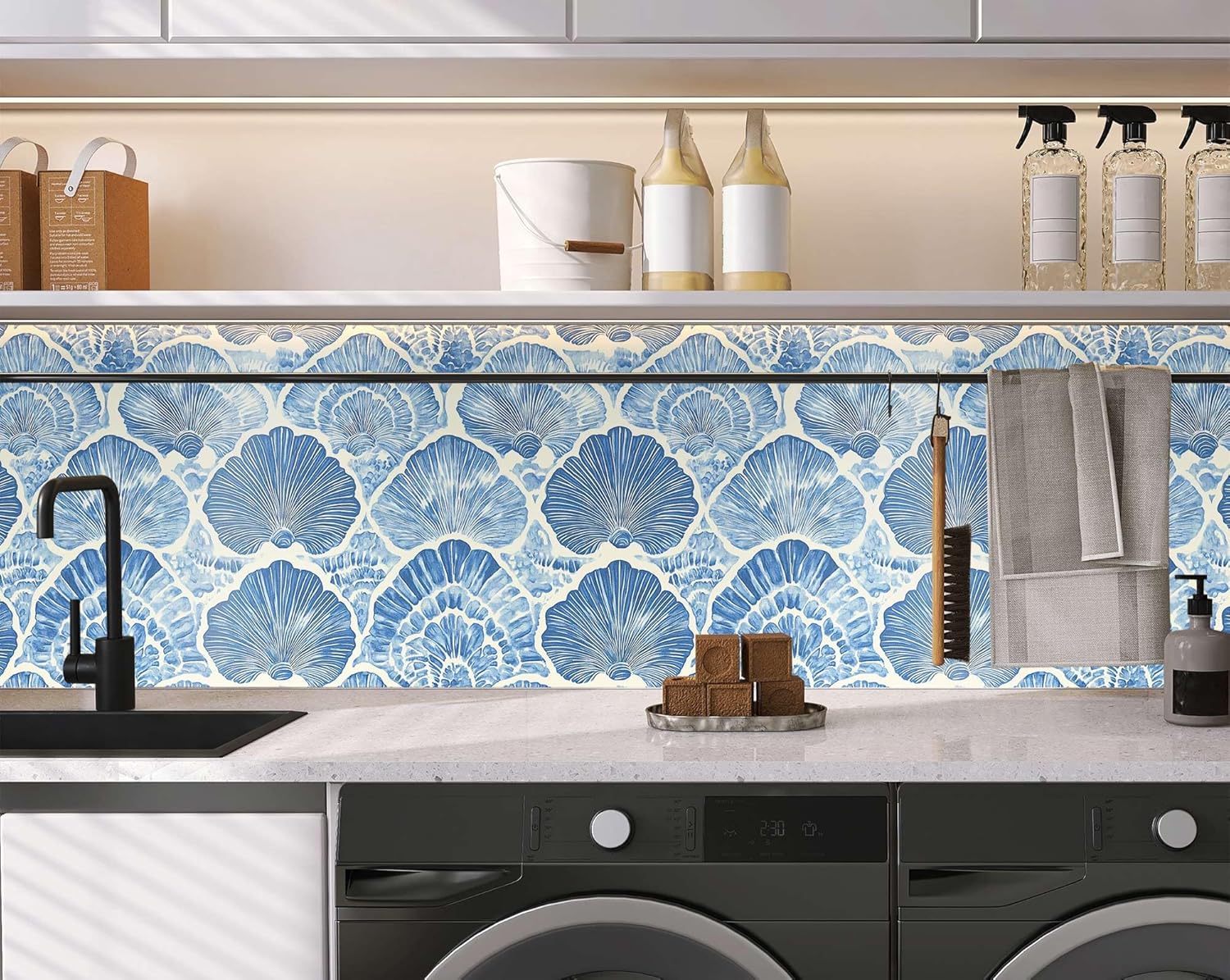 Coastal Shell Wallpaper – Blue Seashell Peel and Stick Wallpaper, Self-Adhesive Vinyl with Watercolor Ocean Motif for Beach House or Nautical Decor, 17.7in x 236in