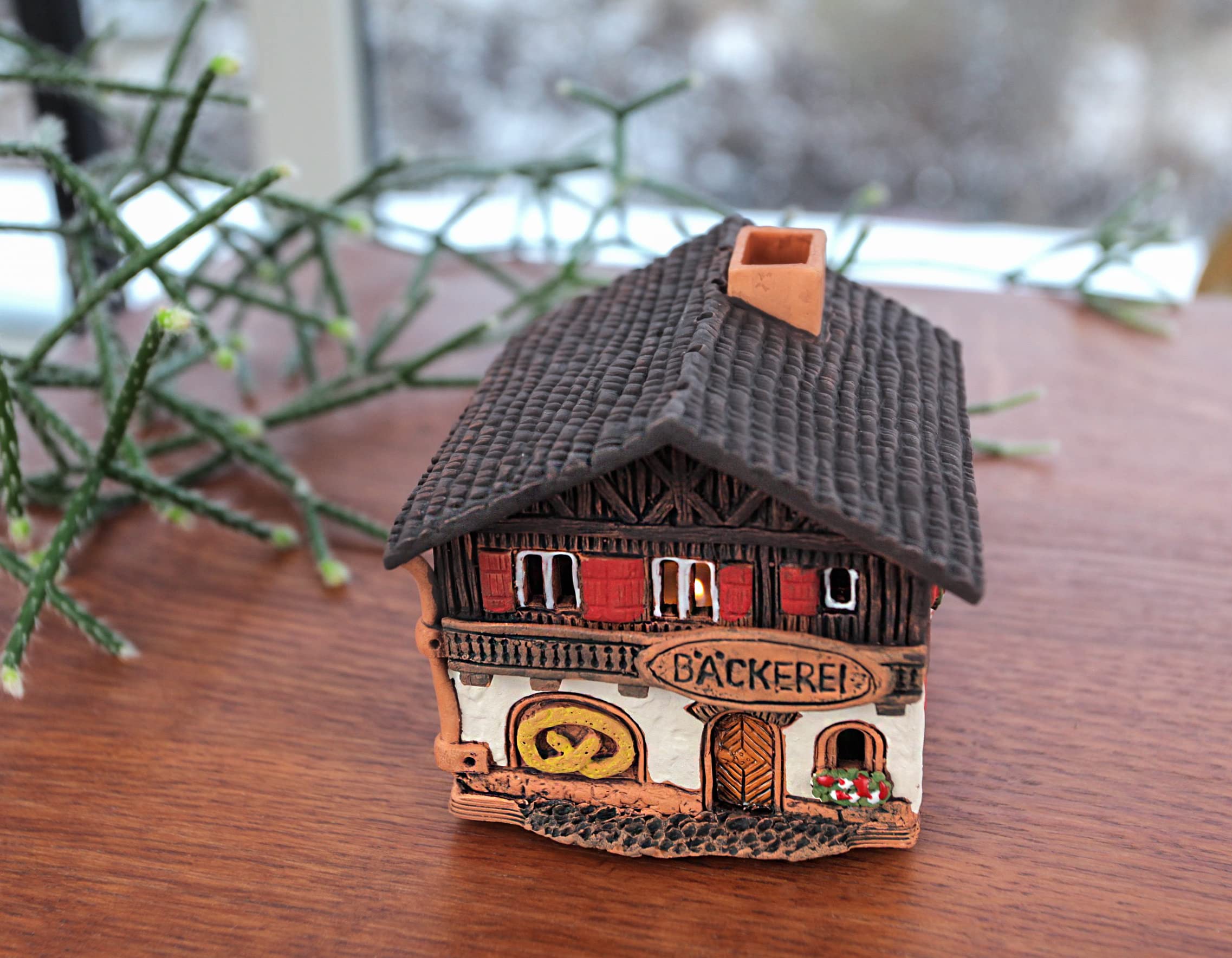 Aroma Lichthaus Keramik, Lichthäuser, Handarbeit, Künstlerisches Miniatur, Alte Bäckerei in Bavaria, Deutschland, A268AR