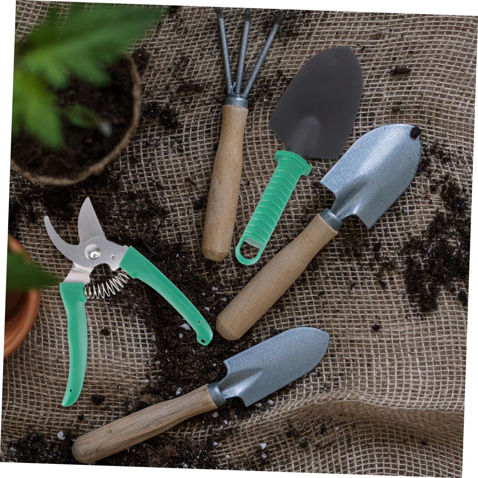 BESPORTBLE Ensemble D'outils de Jardinage avec Pelle, Sécateur, Râteau et Pulvérisateur 10 Pièces en Acier Inoxydable Robuste et Facile à Ranger, pour Plates-Bandes et Pépinières