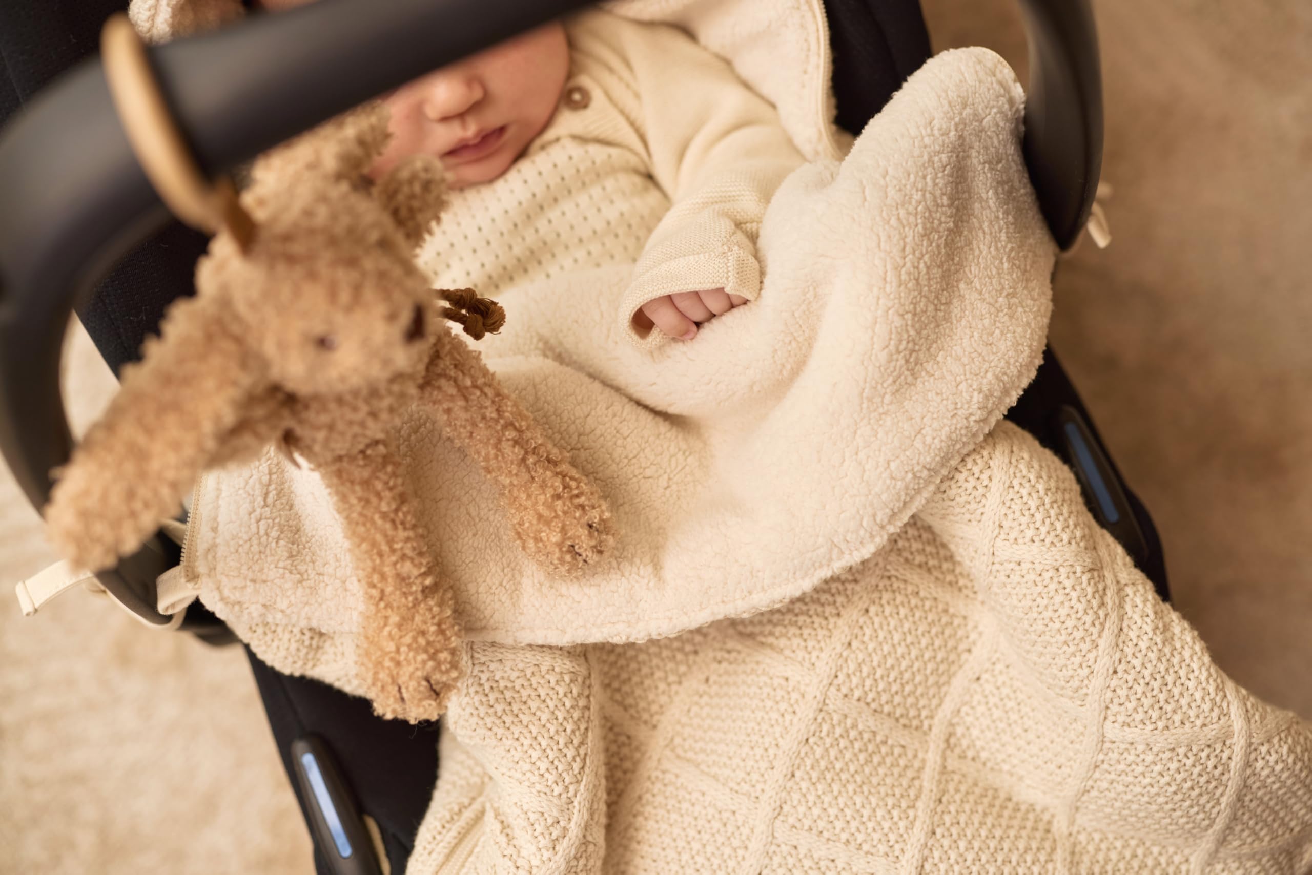 Jollein Fußsack Check Knit, Oatmeal - Für Babyschale Kinderautositz Gruppe 0+ und Kinderwagen - Für 3-Punkt- und 5-Punkt-Gurt - Strickmuster und Fleece Futter