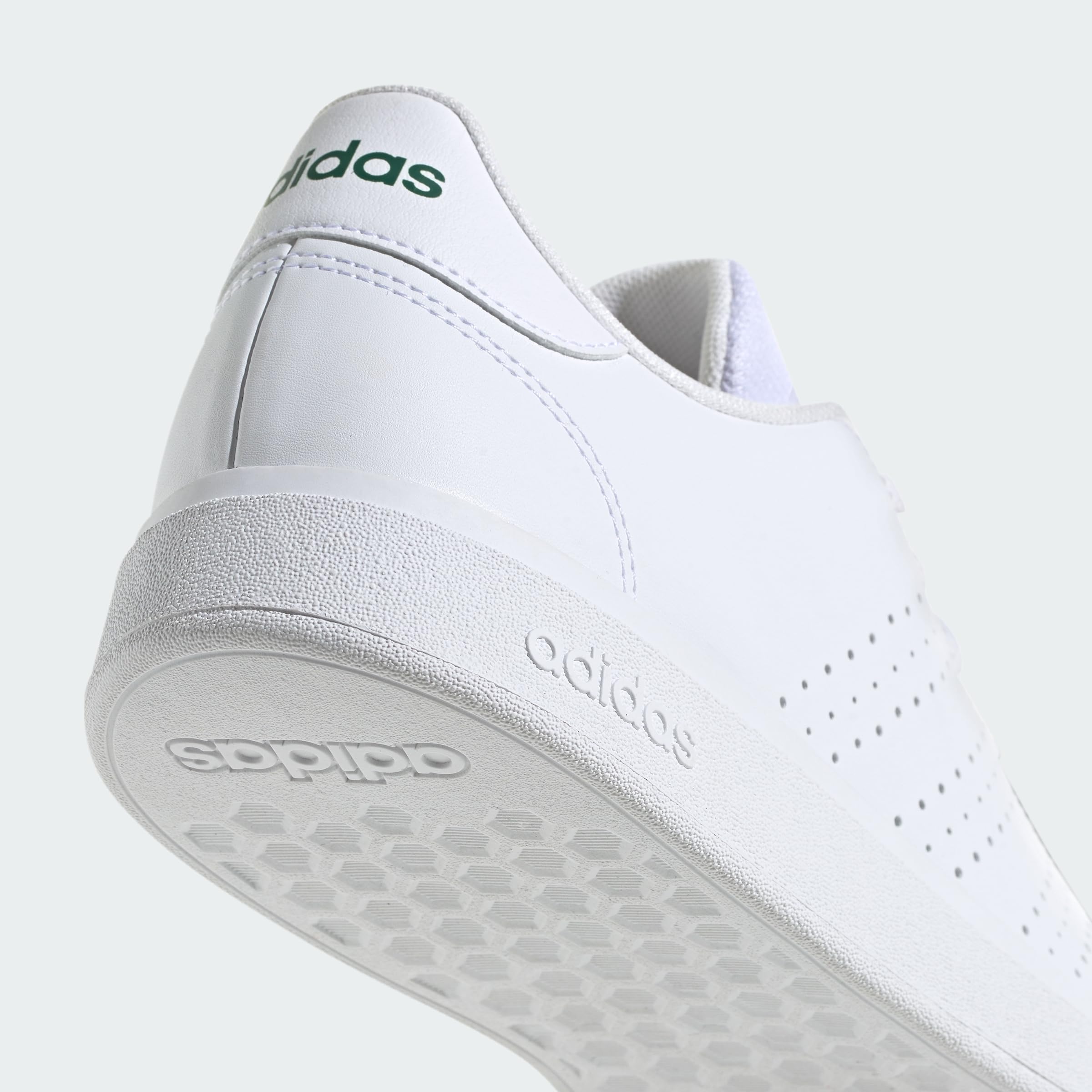 adidas Women's Chaussure Advantage Base 2.0