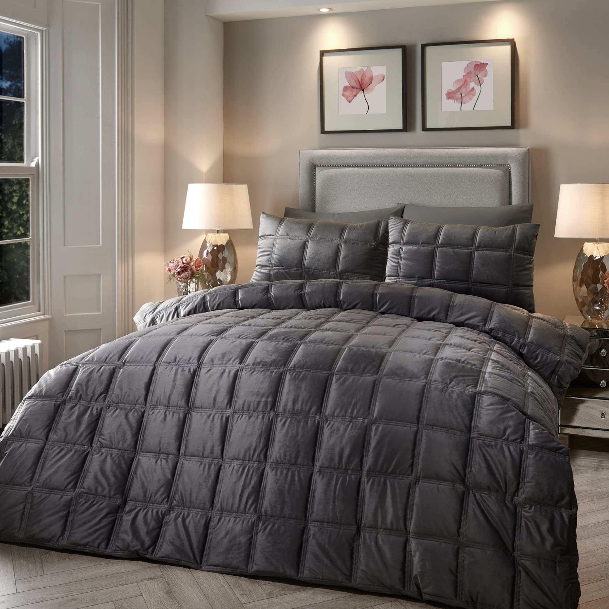 Brighton Square Velvet Geometric Shapes Duvet Cover Set with Pillowcases Included