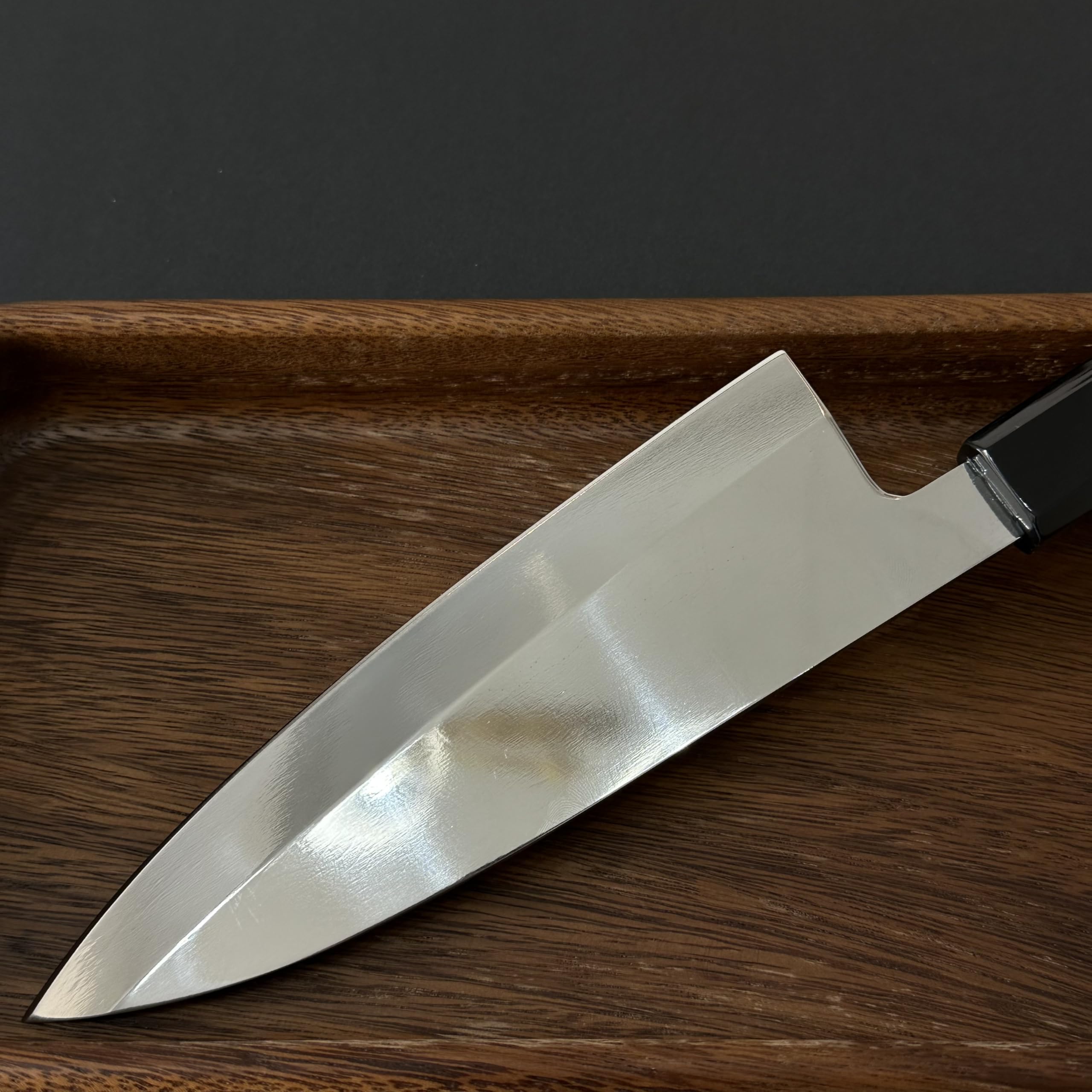 超高級鏡面仕上げ VG10号本焼出刃包丁 6寸 180mm 黒檀柄八角柄 Amazon | 【鏡面仕上げ VG10号出刃包丁】180mm 黒檀八角柄 高級V