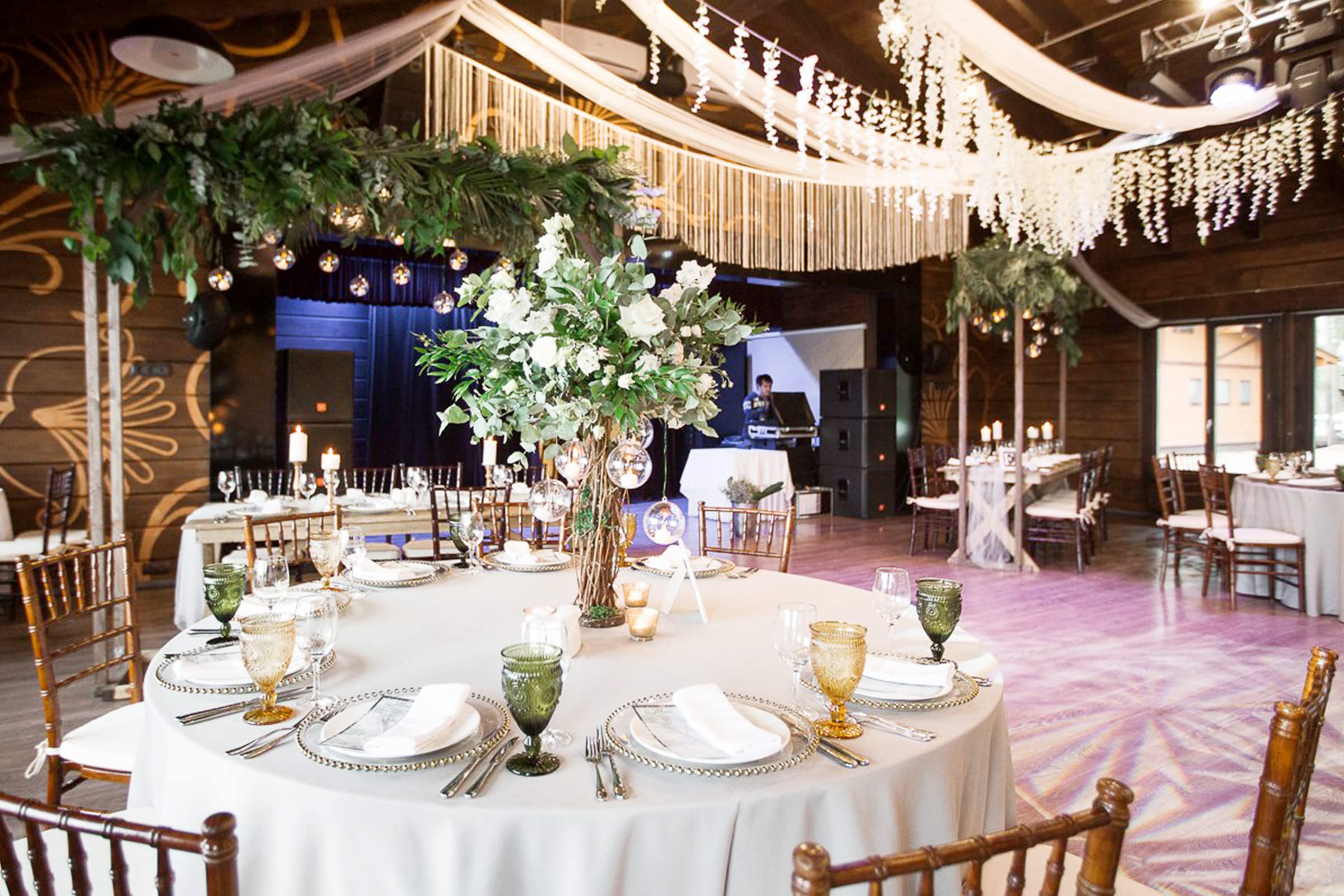 10 Pack Round Tablecloth White Round Tablecloth 90 Inch Round Table Cloth Washable Polyester Fabric Bulk Linen Tablecloths Round Table Cover Table Cloths for Parties Wedding Banquet Buffet Dinning