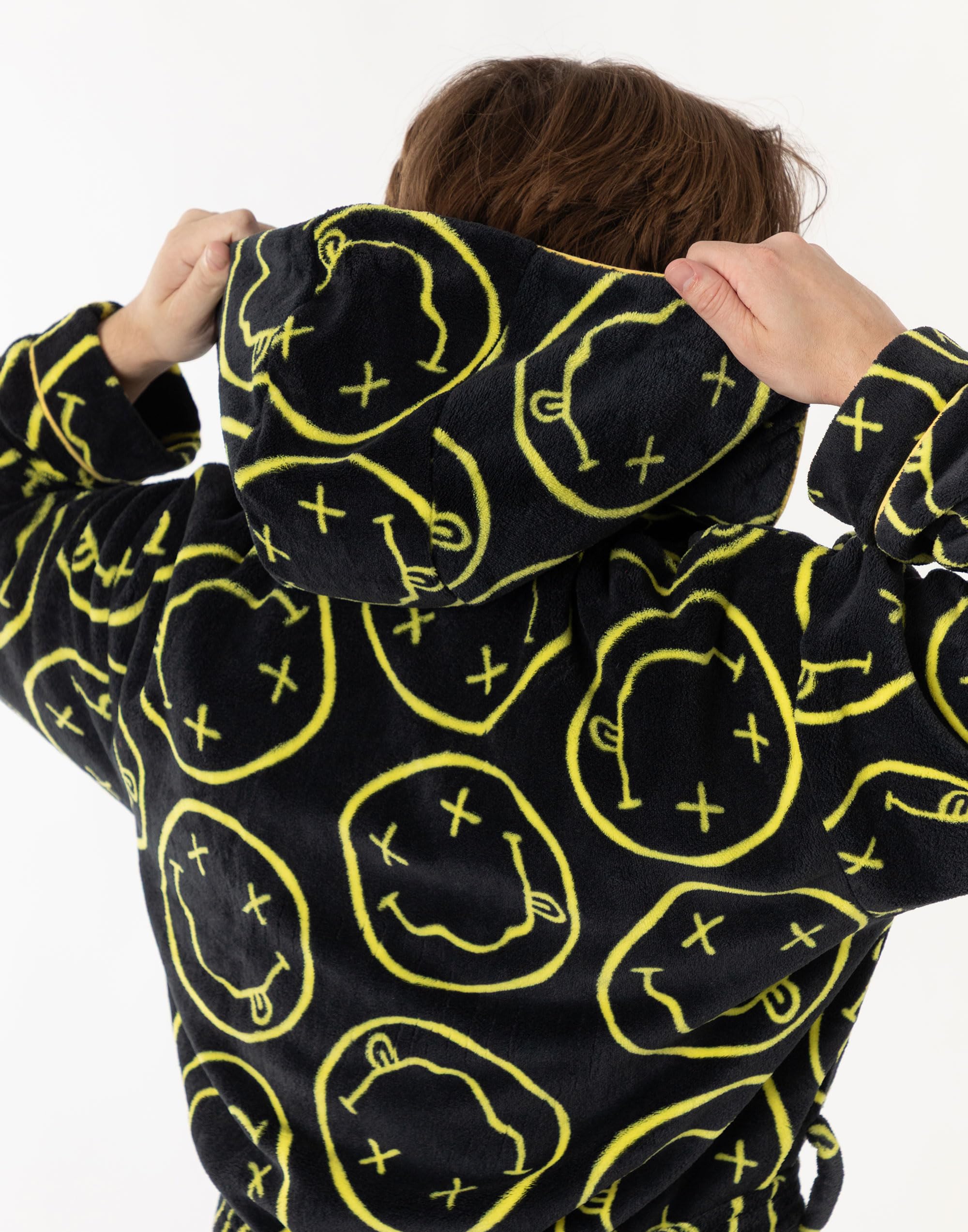 Nirvana Peignoir à capuche noir avec logo pour homme | Tenue d'intérieur en polaire douillette avec poches et touches de jaune | Manches longues et fermeture à nouer | Articles de groupe de musique