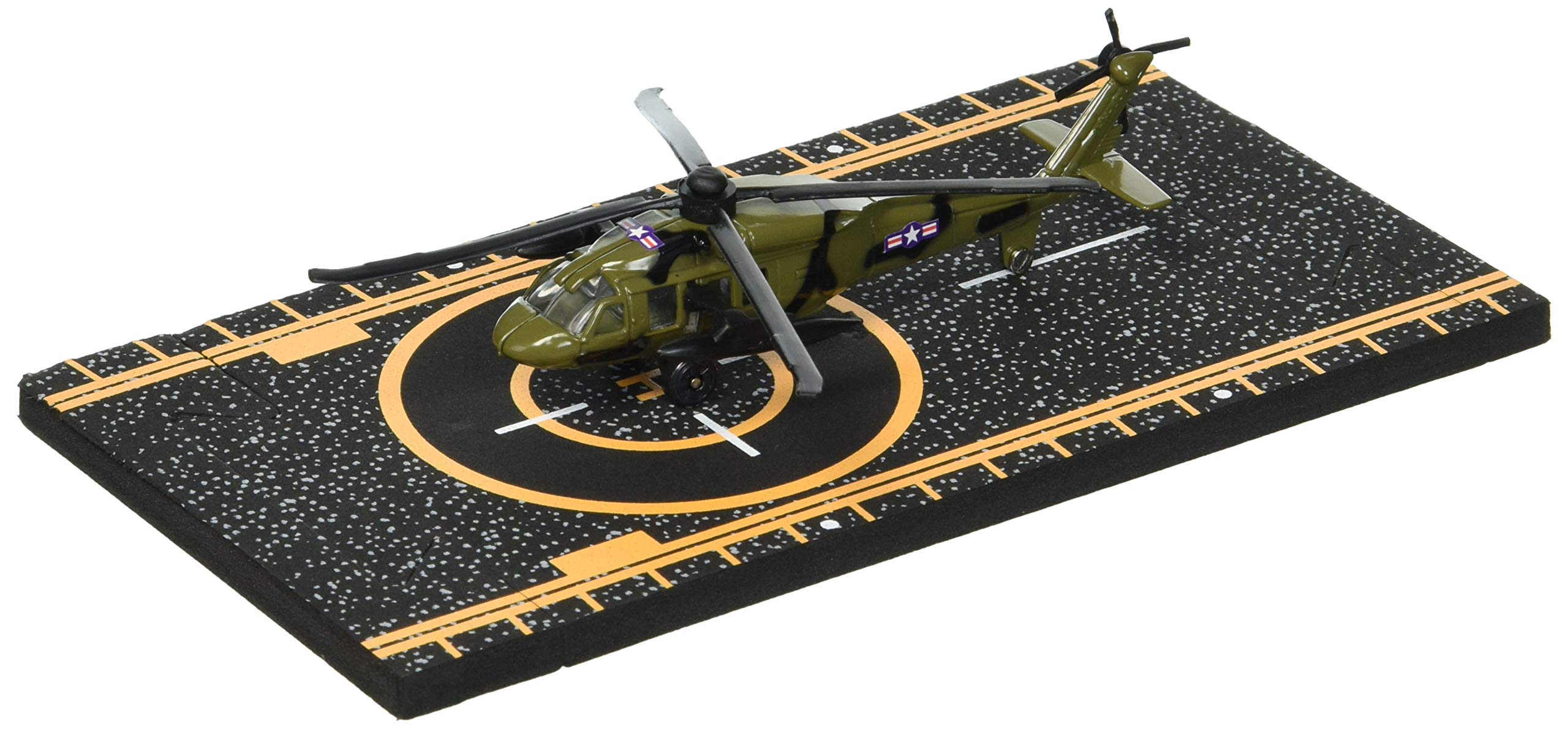 Hot Wings Planes Black Hawk Helicopter with Connectible Runway Die