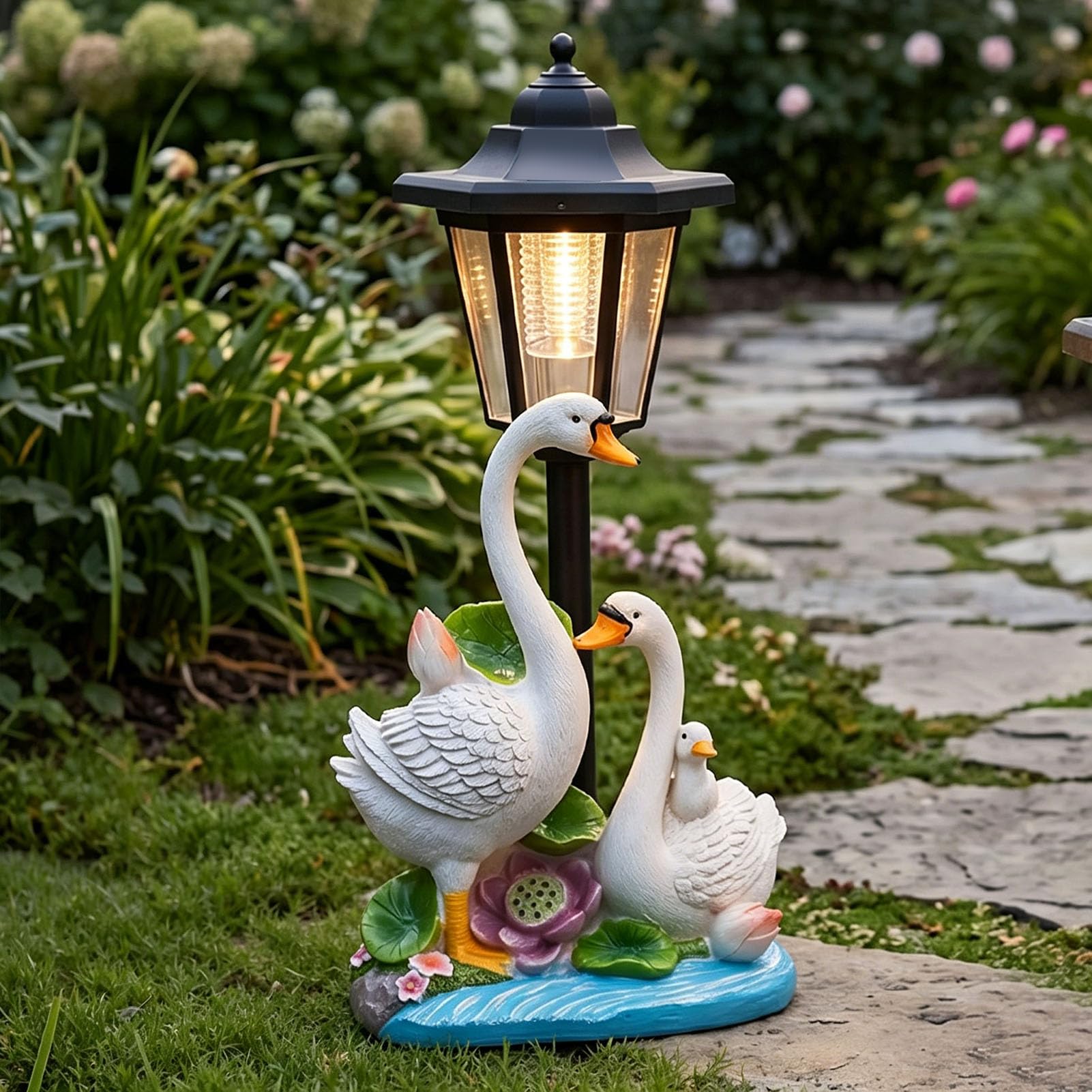 Statua a forma di cigno a luce solare, decorazione da giardino, lanterna da giardino, ornamento dipinto a mano, statua da giardino solare per portico esterno prato patio
