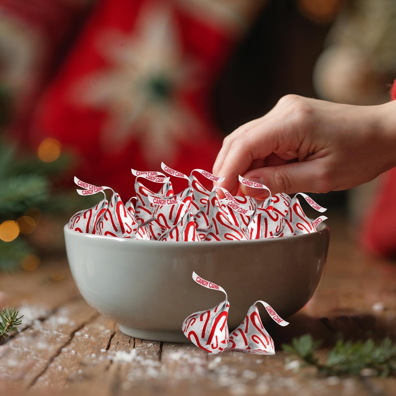 Christmas Hershey Candy Cane Kisses, 2 Lbs Bulk, Individually Wrapped Hershey Milk Chocolate Holiday Kisses with Candy Cane Bits, Stocking Stuffer Candy, Winter Celebration Gifts, appx 200 Pieces