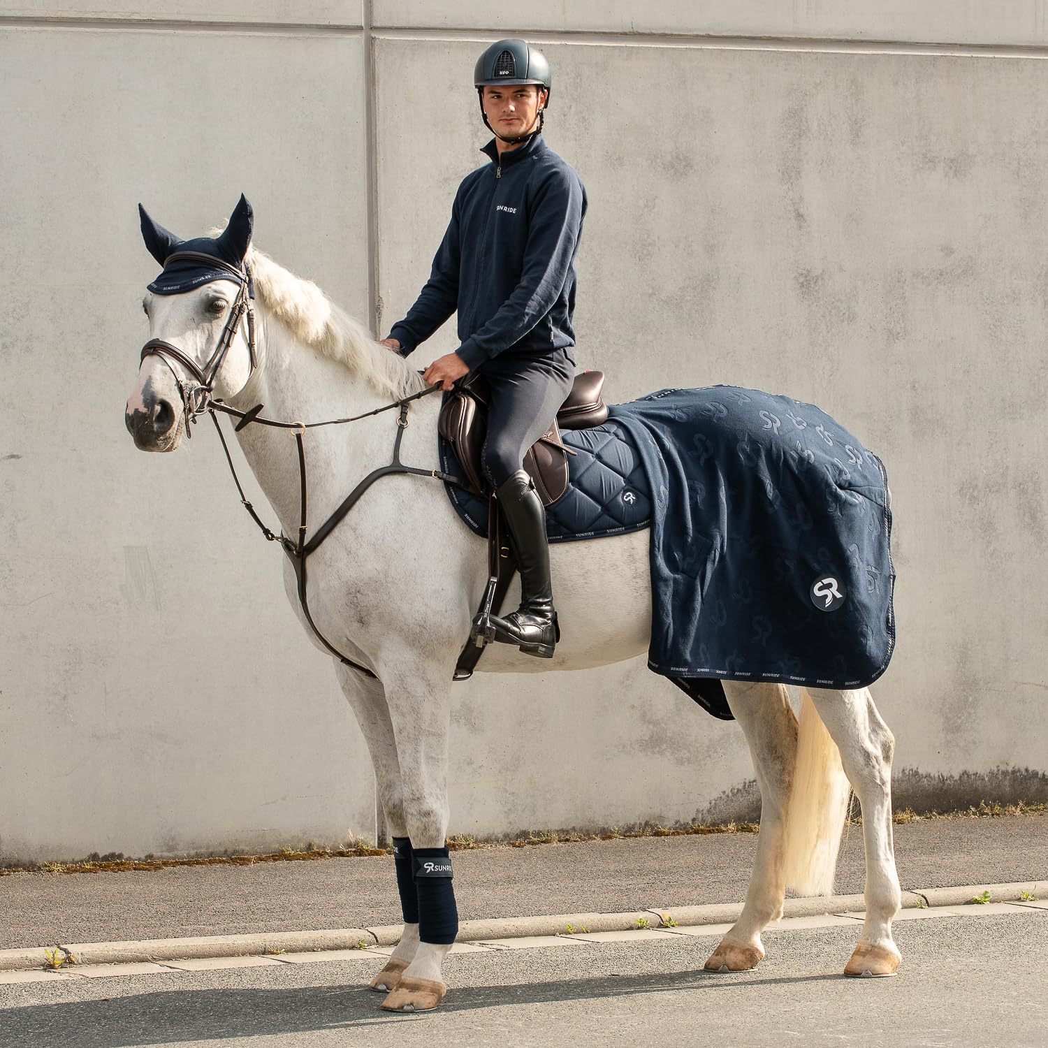 SUNRIDE Manta refrigerante Wellington para Caballos Hecha de Suave Forro Polar Anti-Pilling - Secado rápido y Ligera (135 cm, Azul)