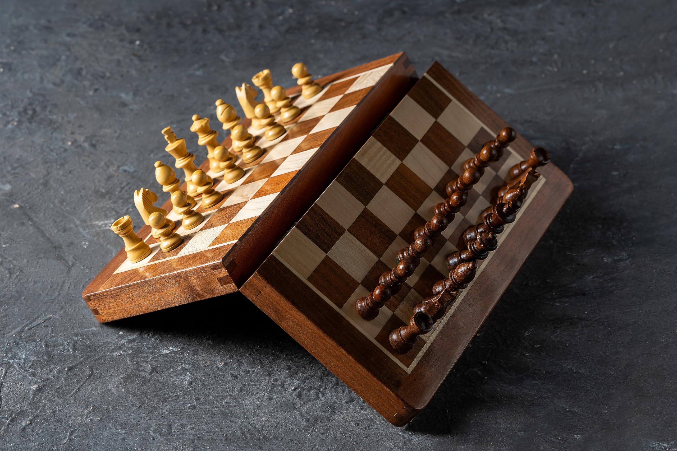 Sunrise Chess & Games Eleganti scacchi all'alba, Sunrise Chess Set di scacchi magnetici con scacchiera intarsiata da 30 cm: eleganza e mobilità per la migliore esperienza di gioco