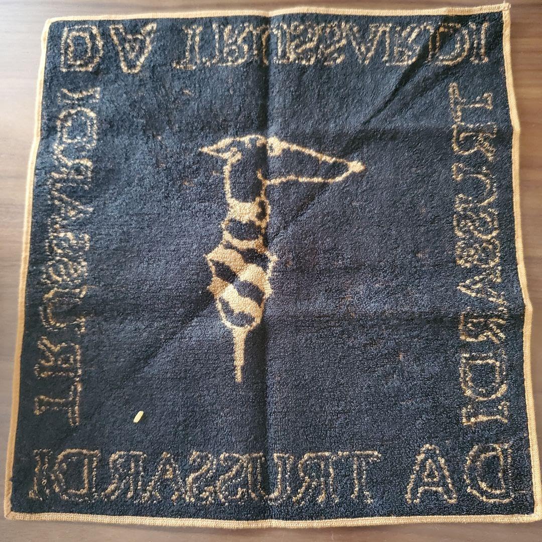 Amazon｜トラサルディ タオルハンカチ タグ付き レトロ｜キッチン用品 