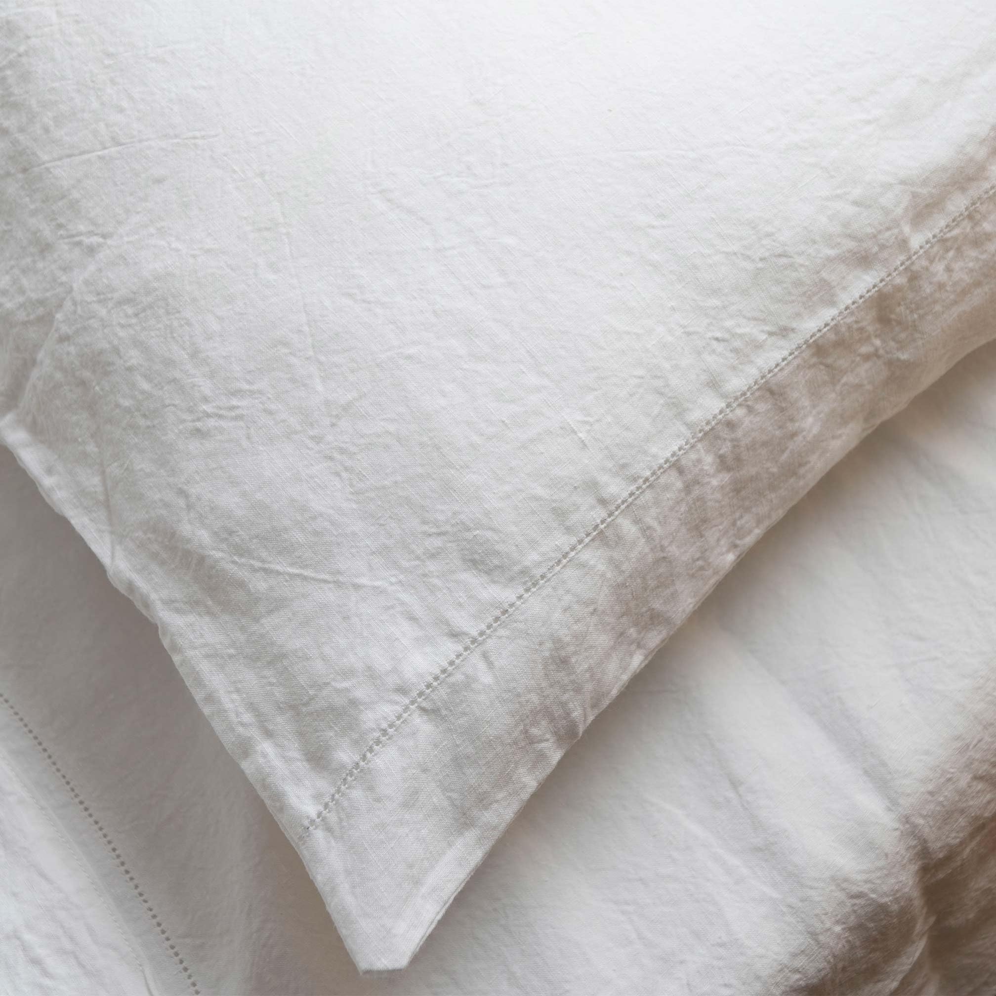 Bonazzi Home, lenzuolo sopra 100% puro lino, lavorazione orlo a giorno, 100% MADE IN ITALY (Bianco naturale, Una piazza 1/2, 210x300)