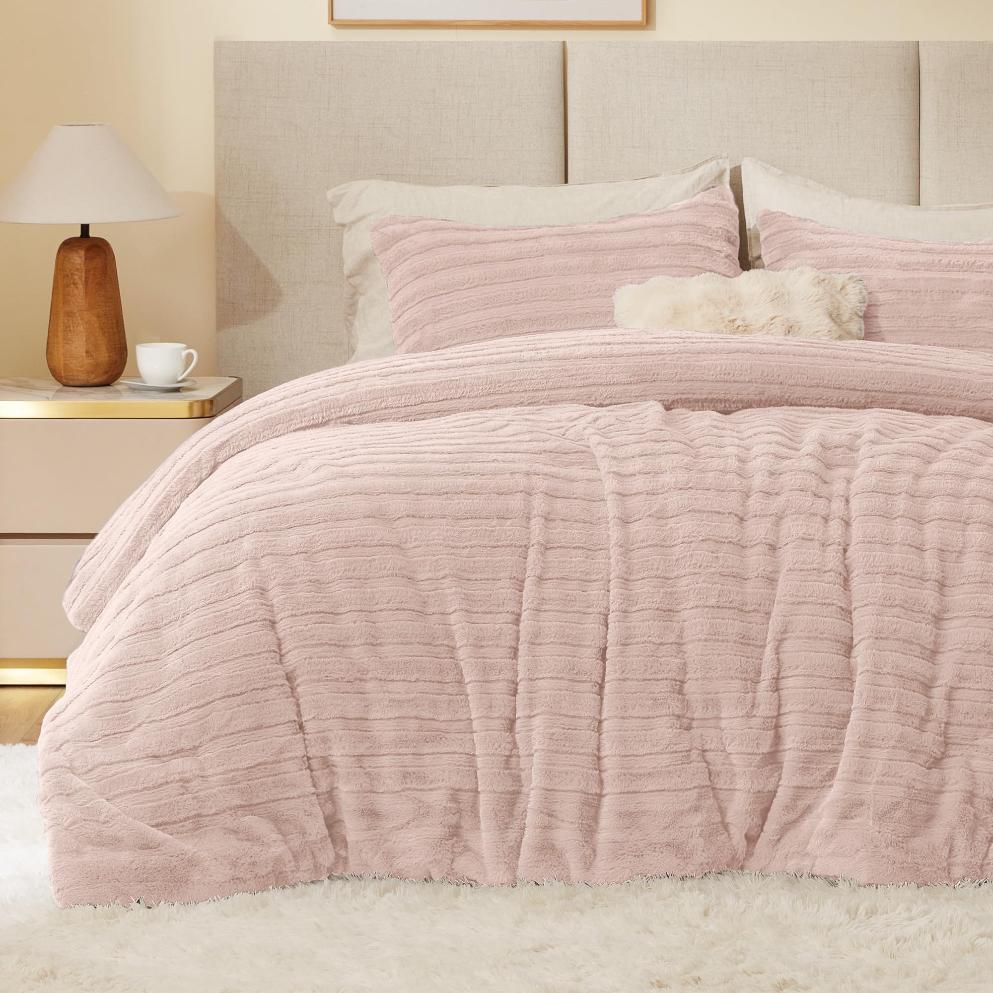 BEDELITE Fleece King Comforter Set -Super Soft &amp; Warm Fluffy Pink Faux Fur Bedding, Luxury Fuzzy Heavy Bed Set for Winter with 2 Pillow Cases
