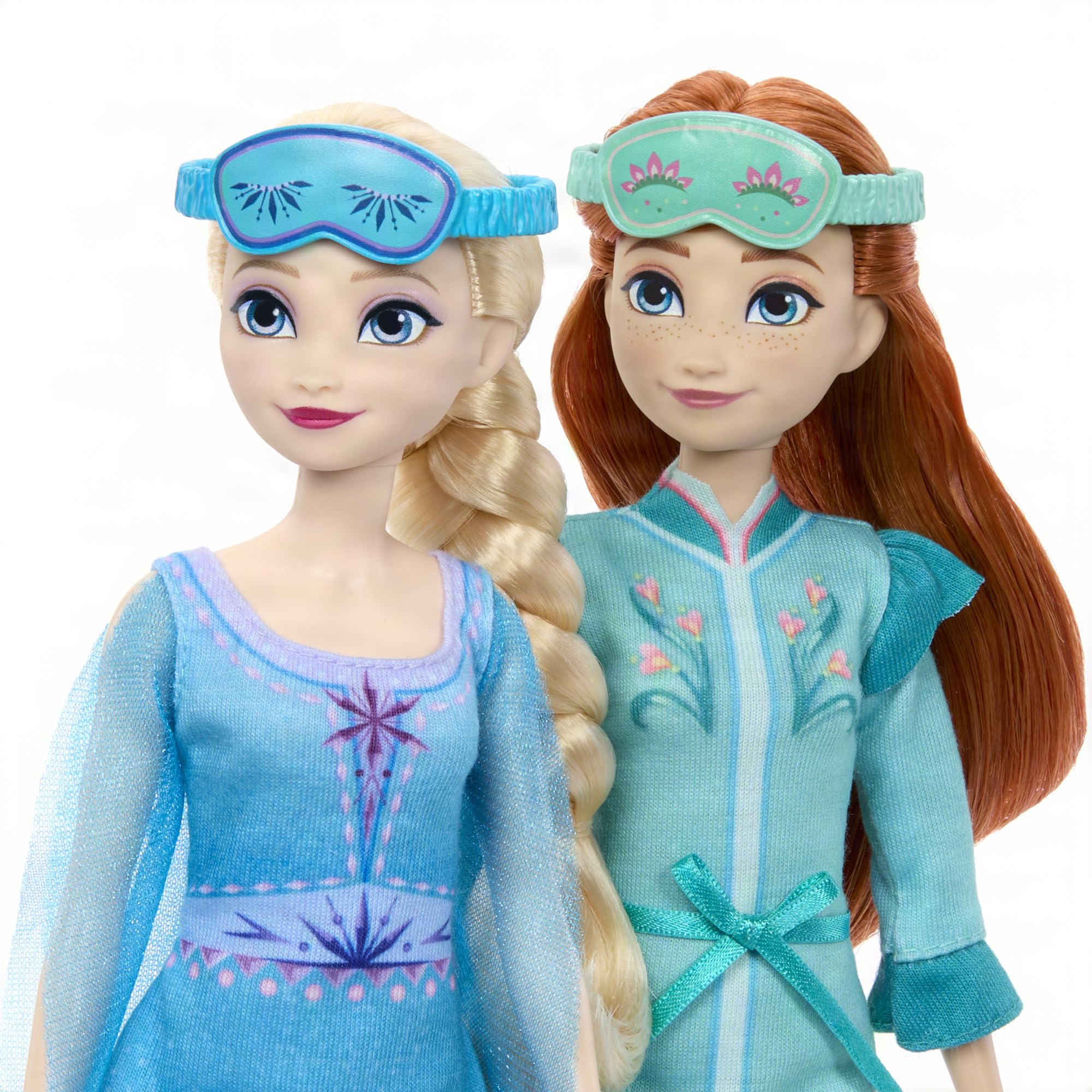 Mattel Disney Frozen Anna i Elsa zestaw sióstr na noc, 2 lalki | Królewskie stroje wieczorowe, kapcie, figurka Olaf, 12 akcesoriów (poduszki, maski), JML08