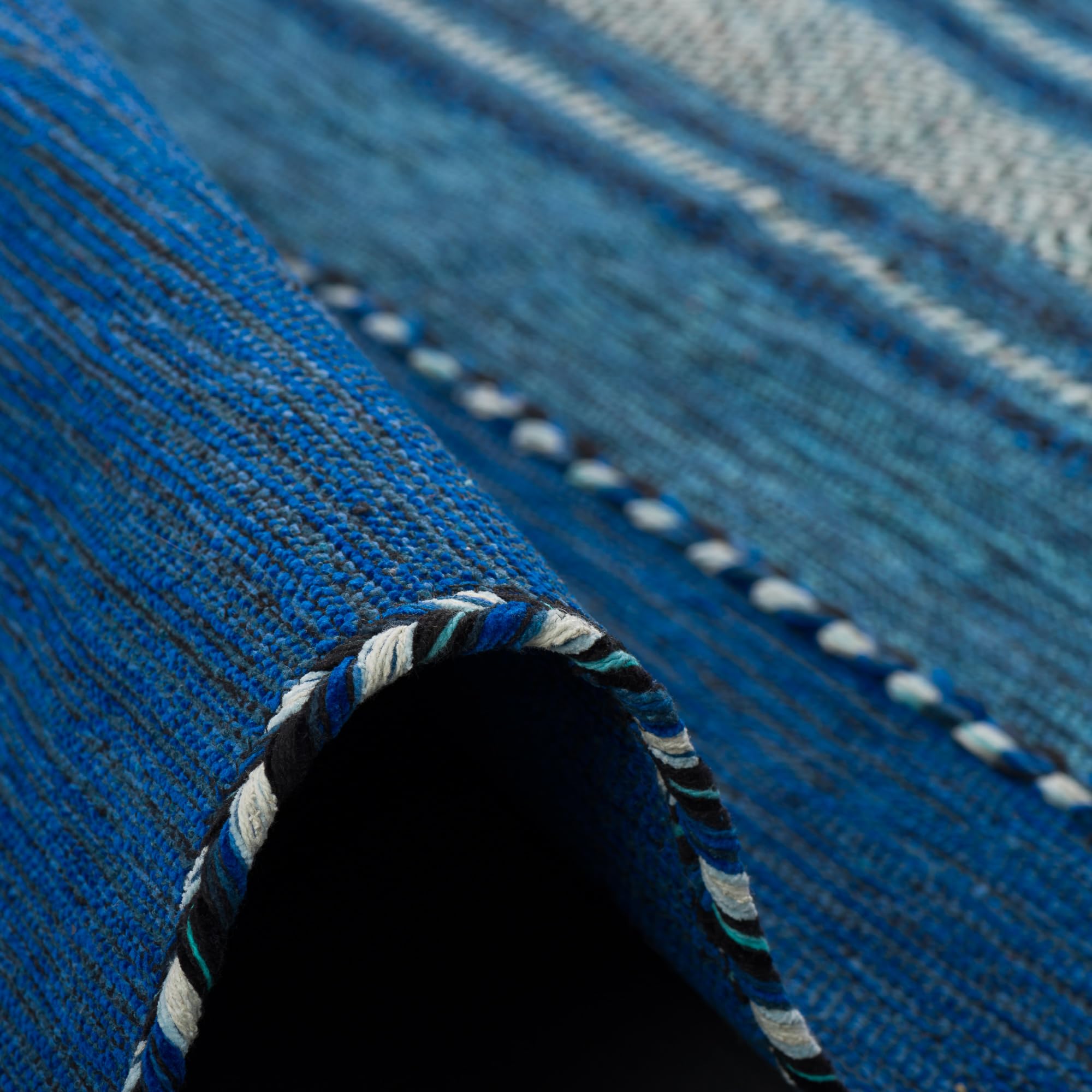 Pergamon Navarro Couloir Bleu - Tapis Kilim tissé à la Main en 100% Coton, Design Traditionnel, Durable et Facile à Entretenir, idéal pour couloirs, Salon et entrée, Tapis Intemporel