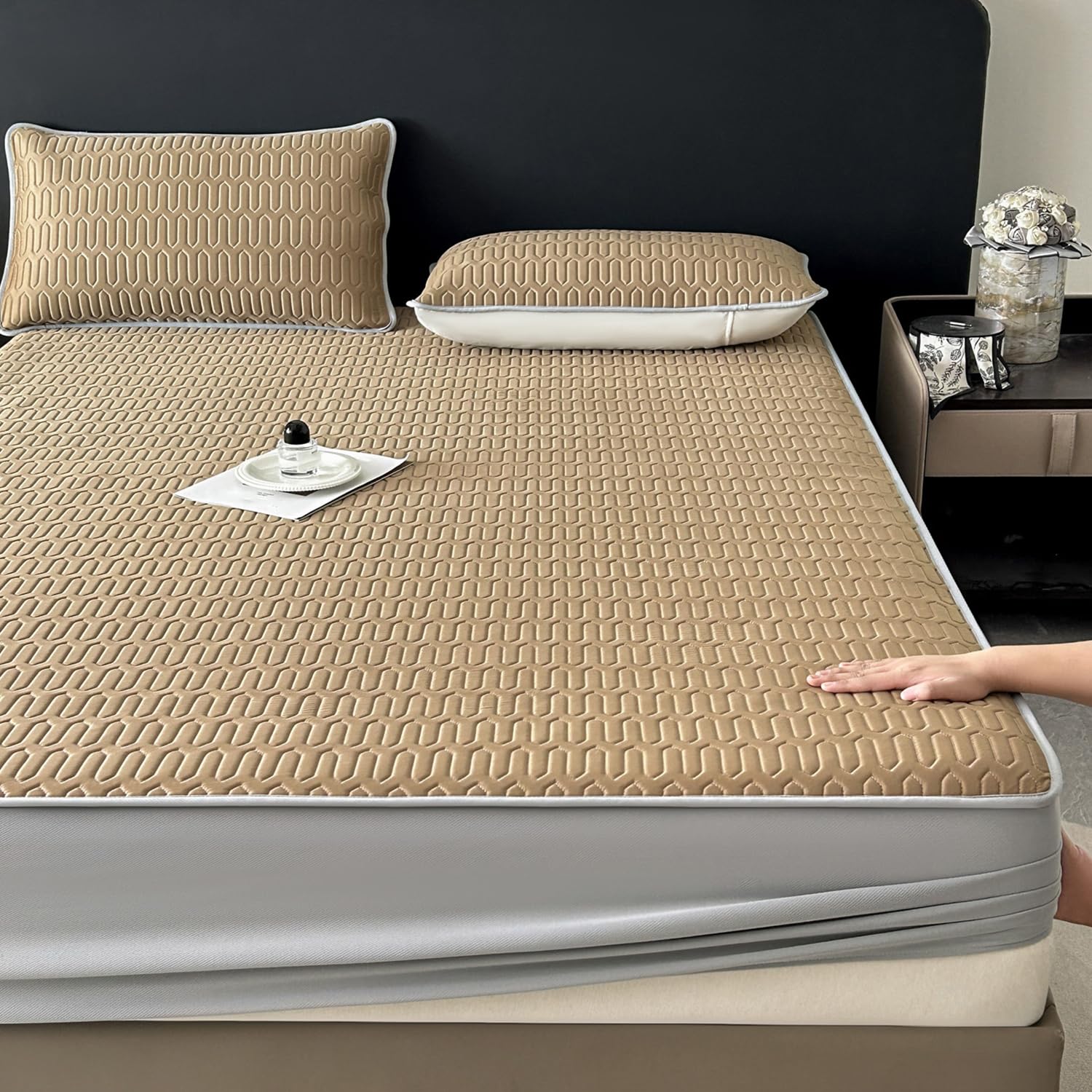 LDLCYCN ,coffee,180 * 200cm, Cooling Mattress Protector Queen Breathable Mattress Pad Cover Fitted Sheet