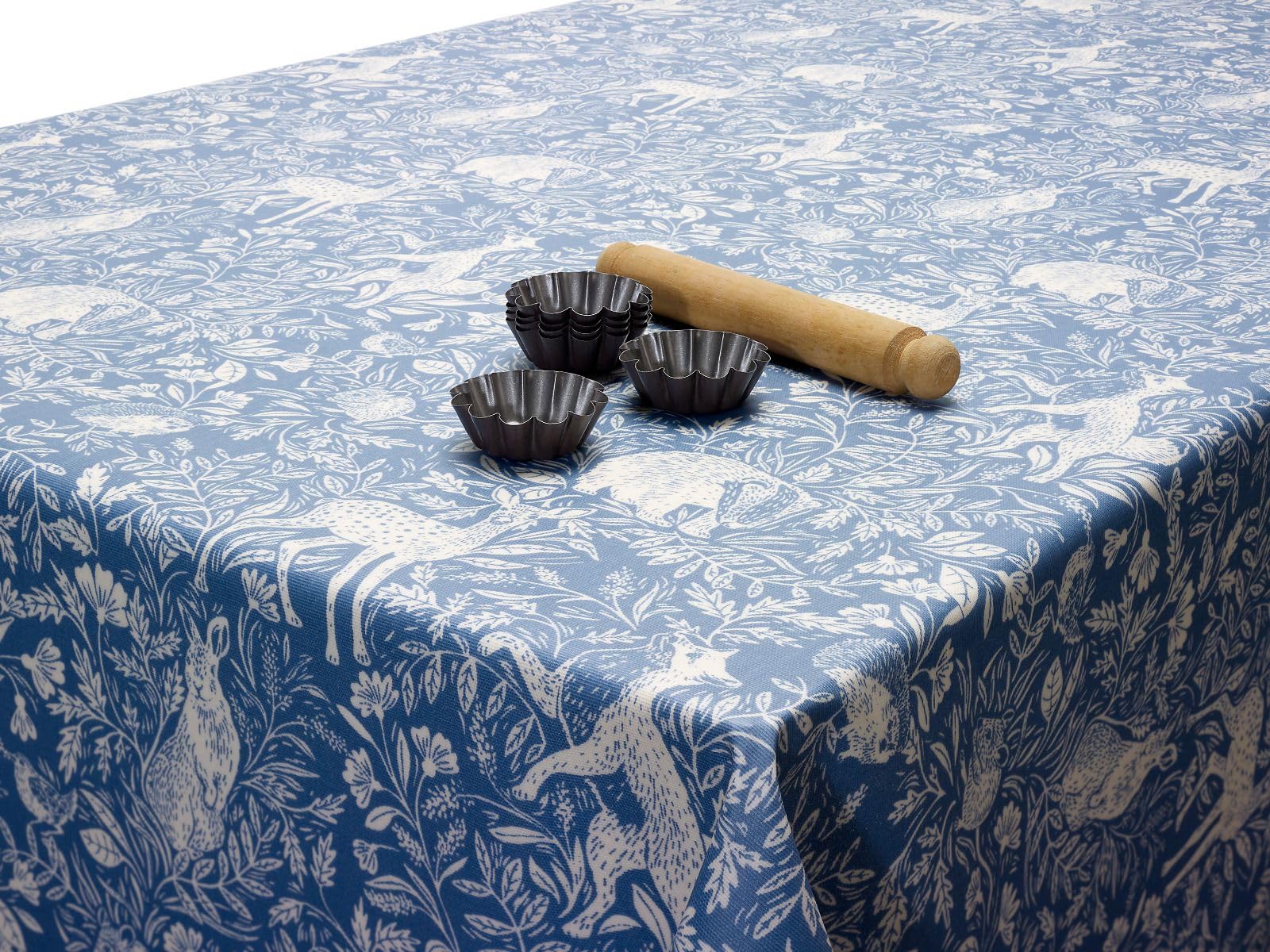 Jolee... Fabrics: Animal Pattern Oilcloth Wipe Clean Table Cloth - Table Cloth Wipe Clean - Oilcloth Table Protector - Durable Easy Maintenance (Dusky Blue Rabbits/Hares, Rectangle 132cm x 250cm)