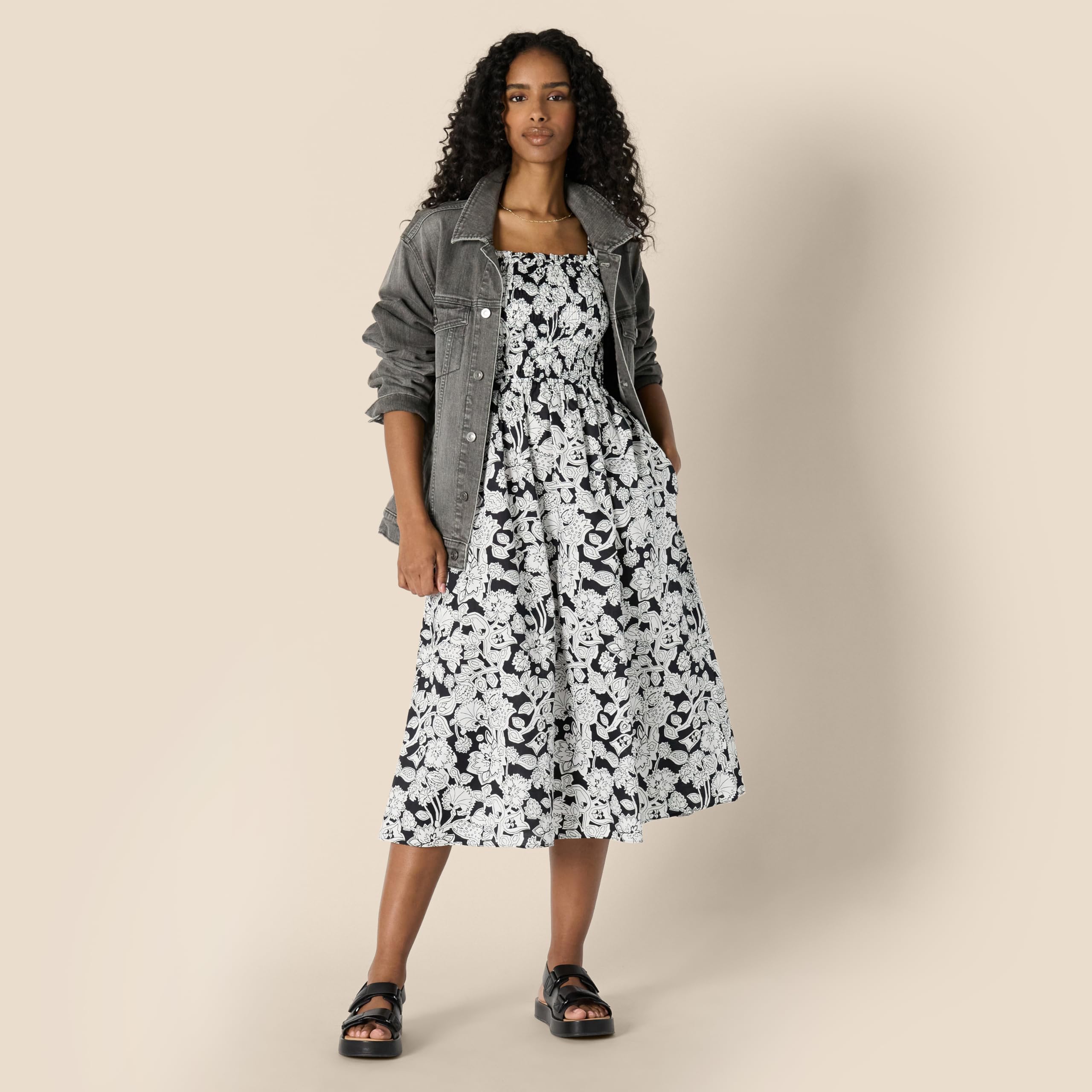 Amazon Essentials Robe à Corsage Smocké en Satin de Coton, Coupe Classique Femme