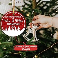 Vista 2 de BigTees ORN-BTG1000OR-DS15 - Adorno personalizado para el Sr. y la Sra. Adorno personalizado para el nombre del Sr. y la Sra. Primero como pareja