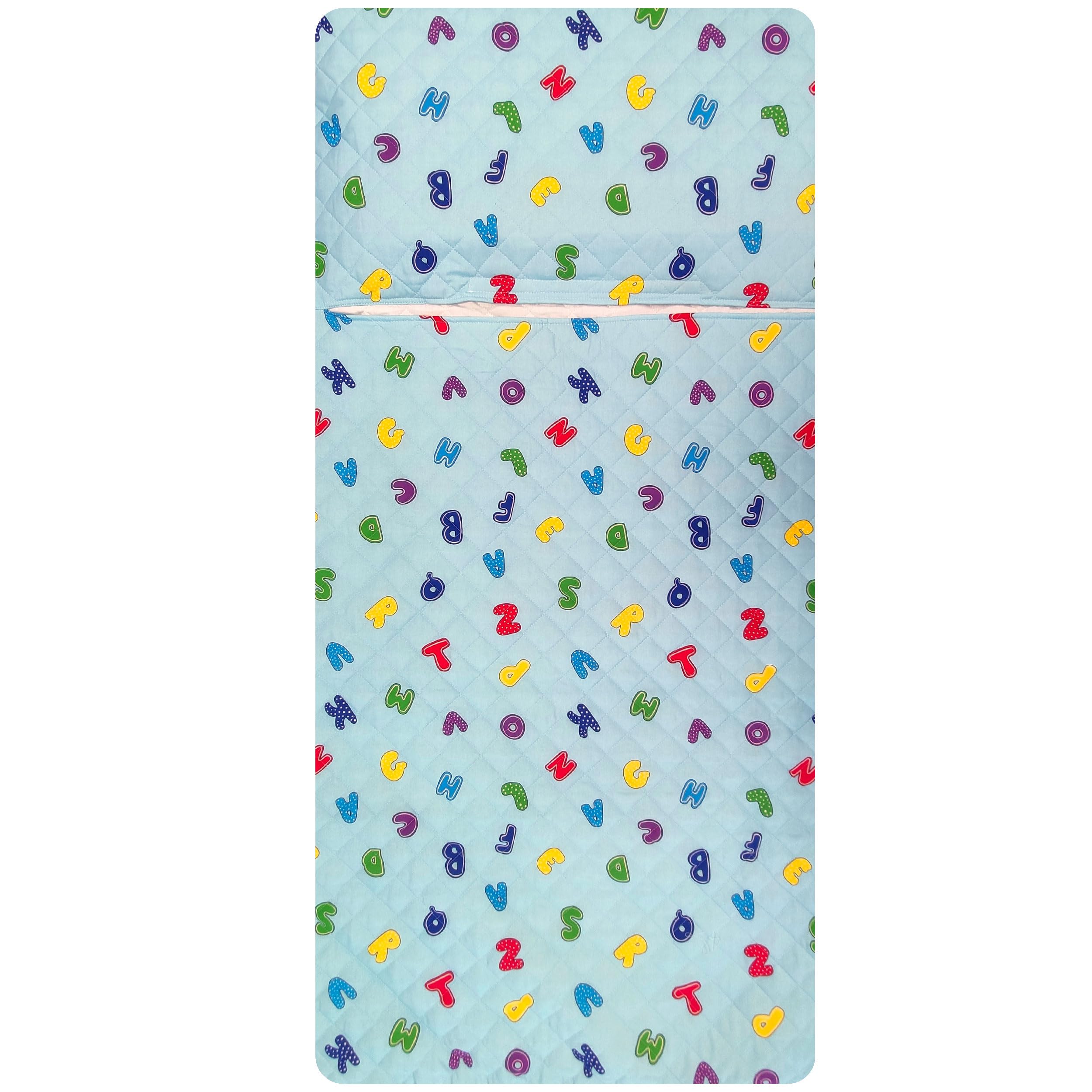 Panini Tessuti Saco de Dormir y Saco de guardería para bebés de 2 a 6 años - Tejido Acolchado 100% algodón, para Dormir en la guardería y en casa - Made in Italy (Saco de Dormir Letras Azul