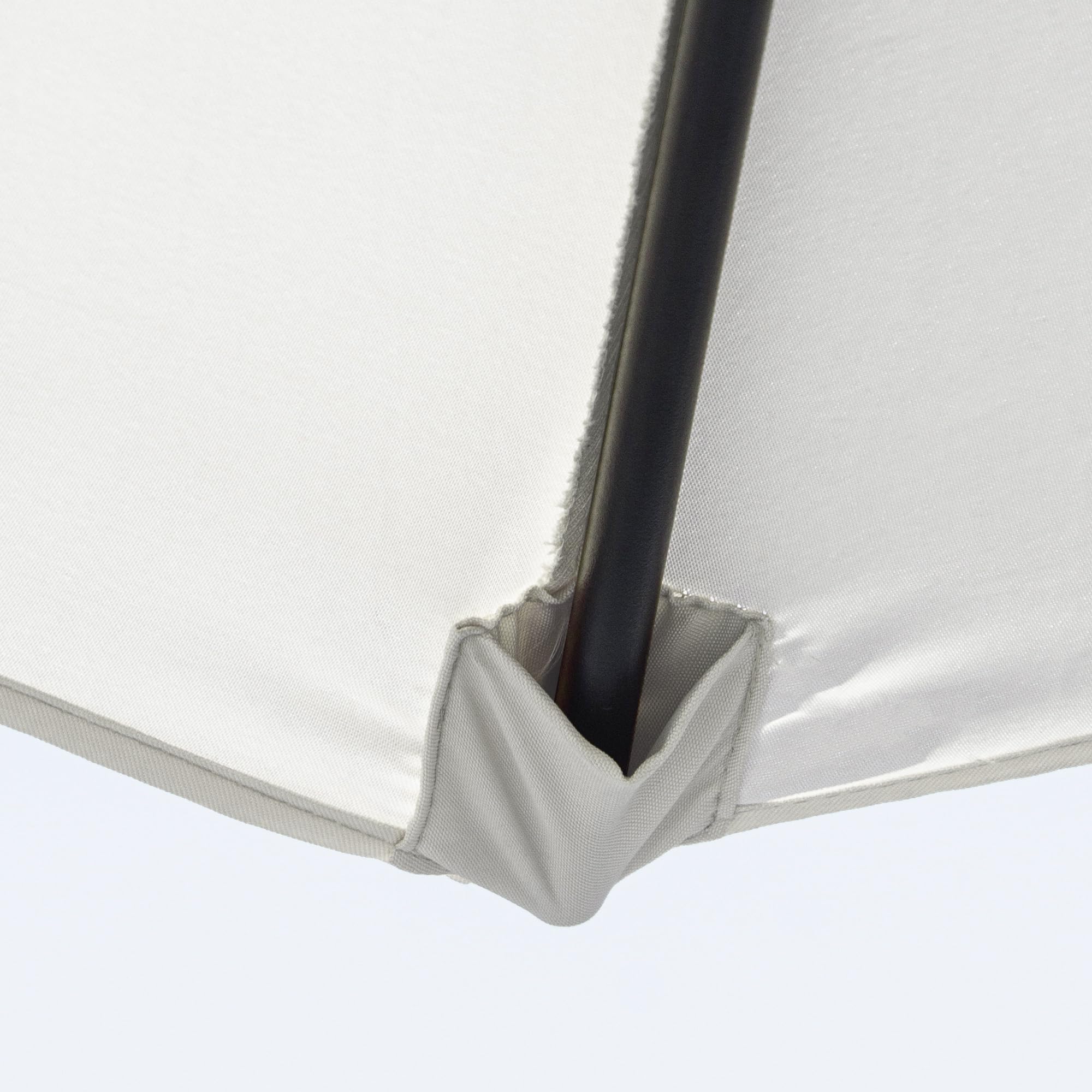 Outsunny Parasol droit parasol inclinable de jardin balcon terrasse manivelle toile polyester imperméabilisée haute densité 180 g/m² Ø2,6 x 2,35H m aluminium