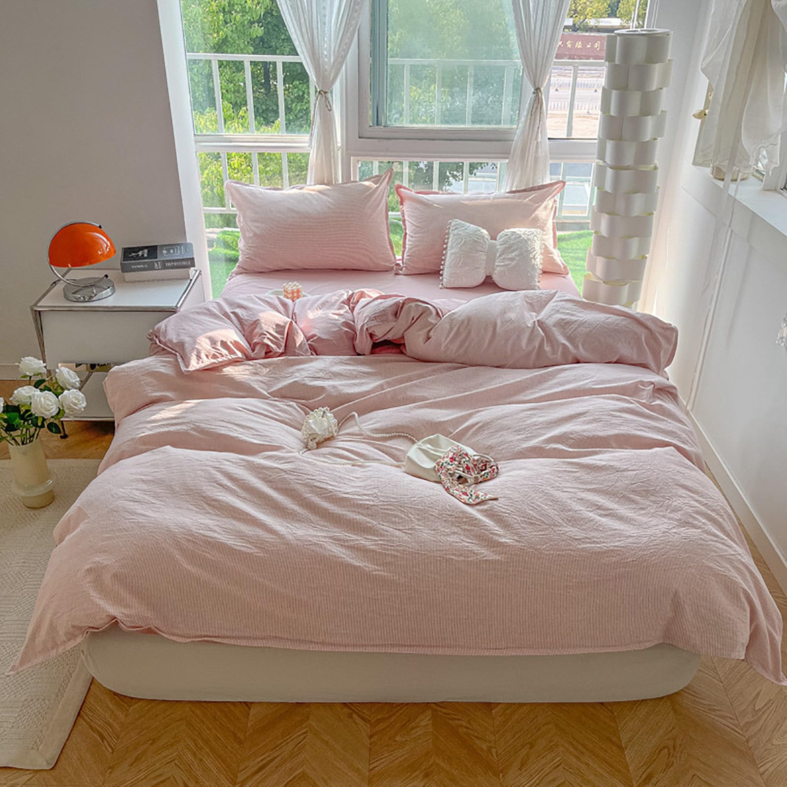 Housse de couette à rayures roses pour une chambre style cocooning