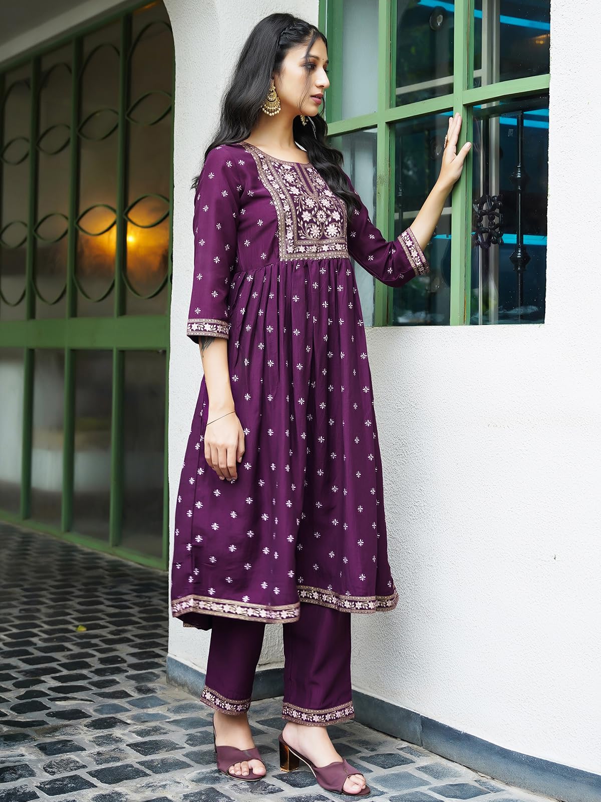 Sanisa Women's Chinnon Foil Floral Printed Straight Kurta With Pant And Dupatta Set (208Kbd2204N-L_Deep Purple & Lavender. Golden)