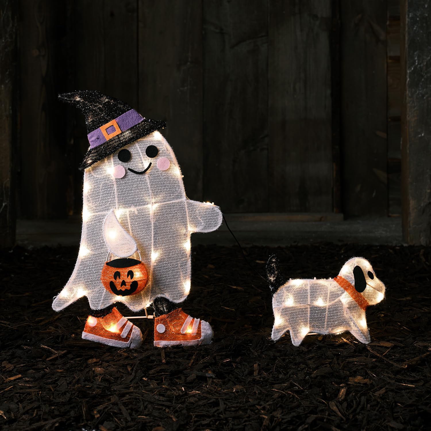 Lights4fun LED Halloween Geist „Gustav“ mit Hund – Batteriebetriebene 2D Silhouette Figur als Außen Deko für Garten Terrasse Balkon – 50 cm hoch