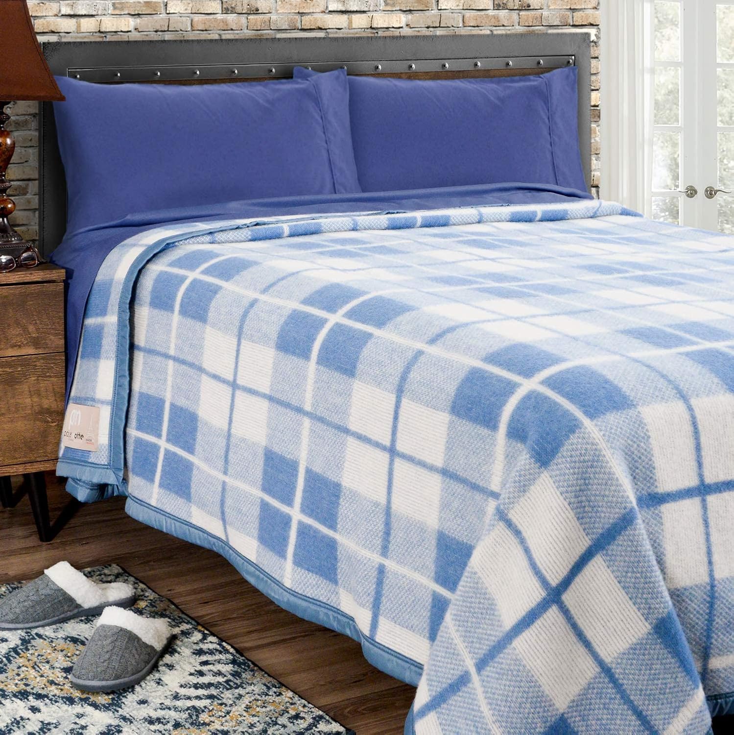 Poyet Motte Rivoli Solid 400GSM 100 Virgin Wool Blanket