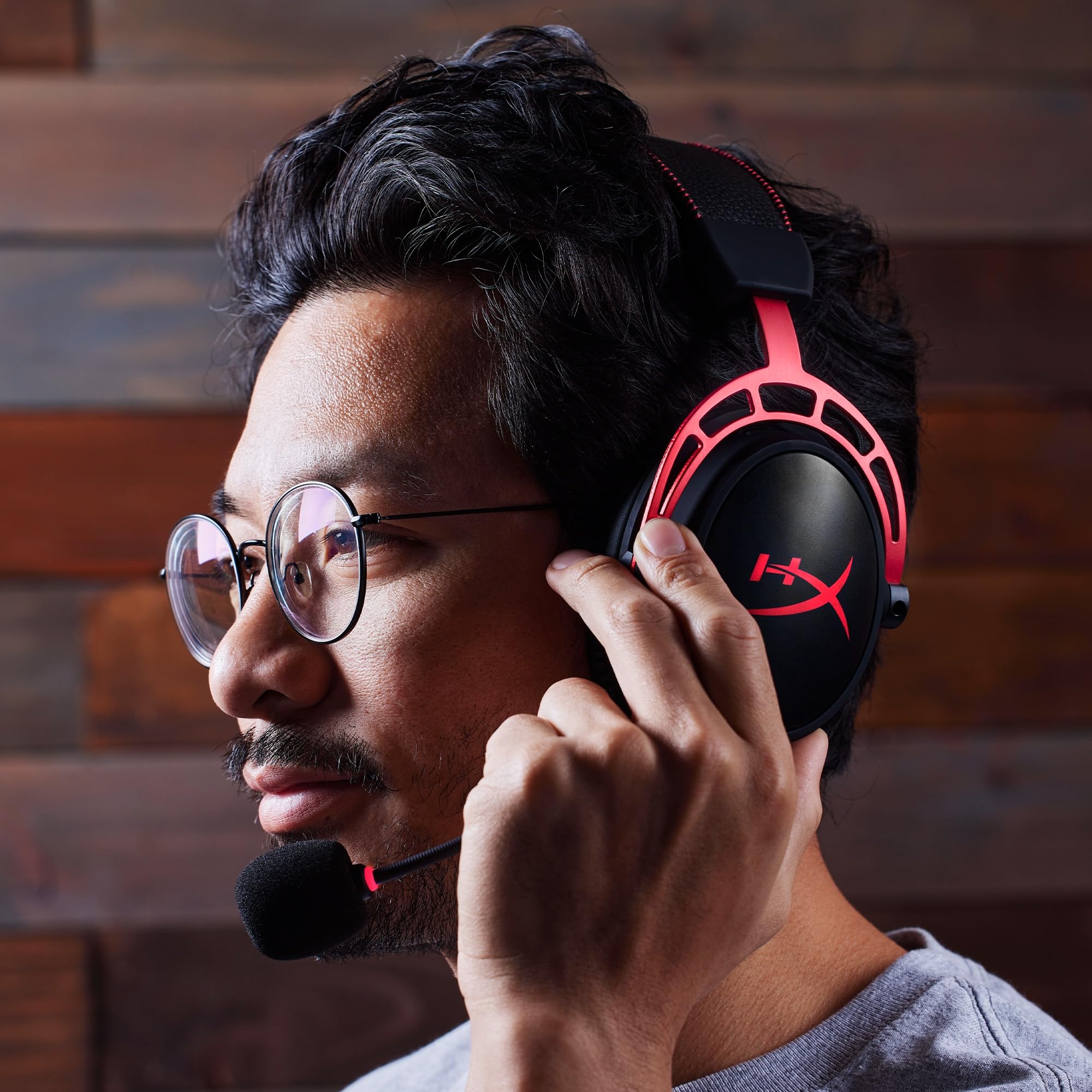 HyperX Cloud Alpha Wireless, Casque gaming PC, 300 heures autonomie, Audio spatial, Mousse à mémoire de forme, Transducteurs double chambre, Micro antibruit, Cadre en aluminium, Rouge et Noir