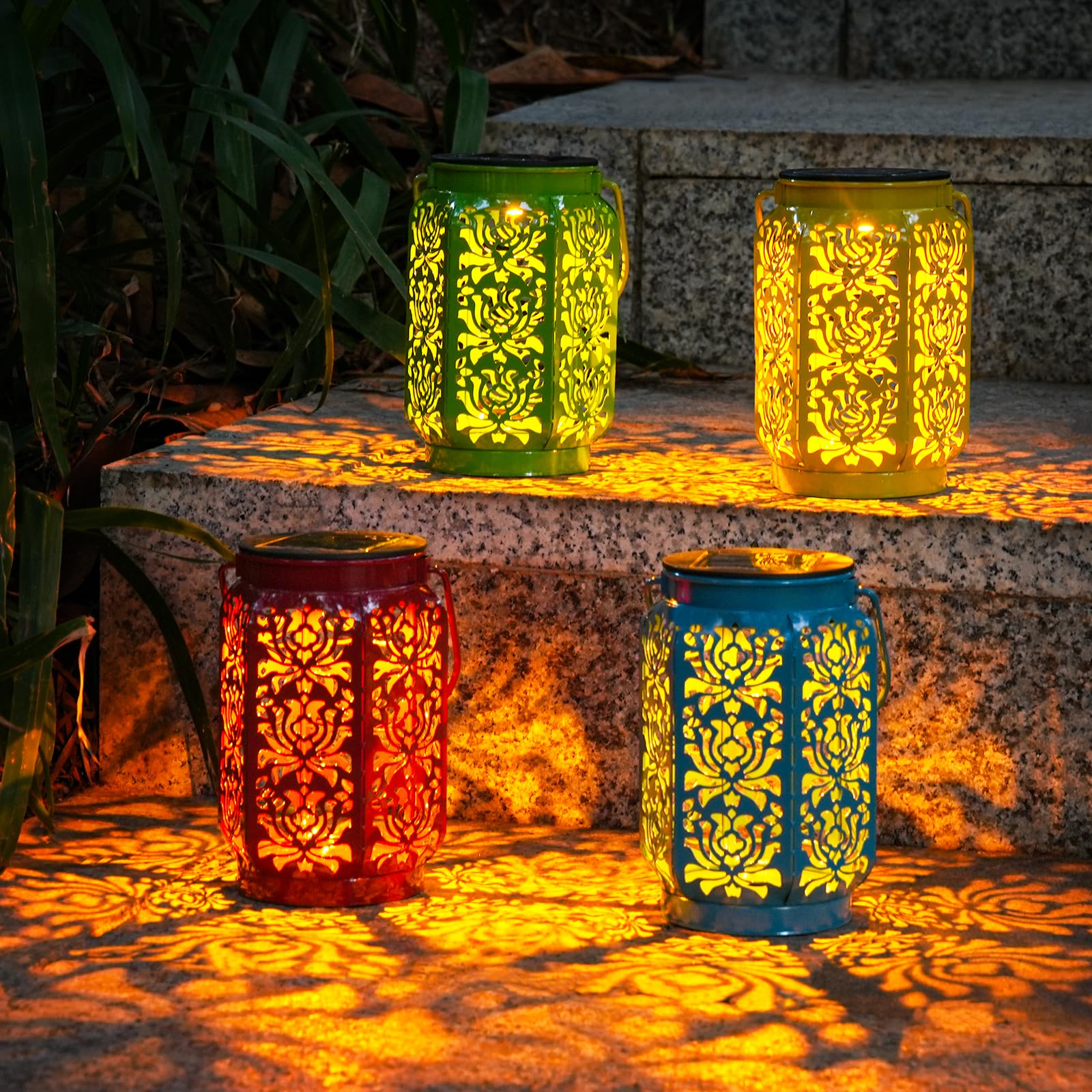 Farolillos Solares OxyLED para Exterior - Pack de 4 Colores (Azul/Amarillo/Rojo/Verde), IP44 Impermeable, Decoración Jardín Estilo Marroquí con Motivo de Rosas - Ideal para Terraza, Valla y Mesa