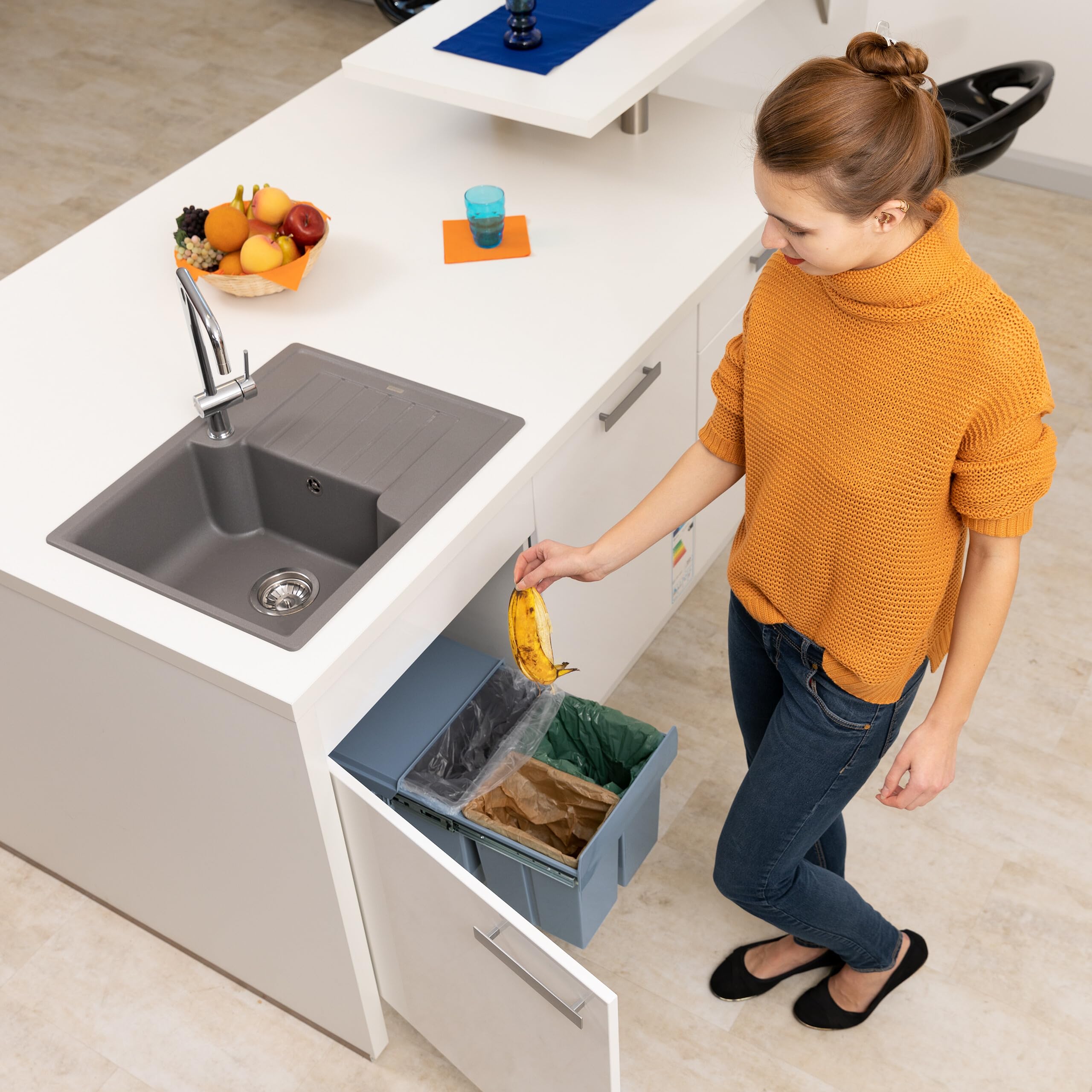Relaxdays Kosz na śmieci do zabudowy w kuchni, wysuwany, 3-komorowy system na śmieci, 15 i 8 litrów, tworzywo sztuczne, wys. x szer. x gł.: 35 x 34 x 48 cm, szary