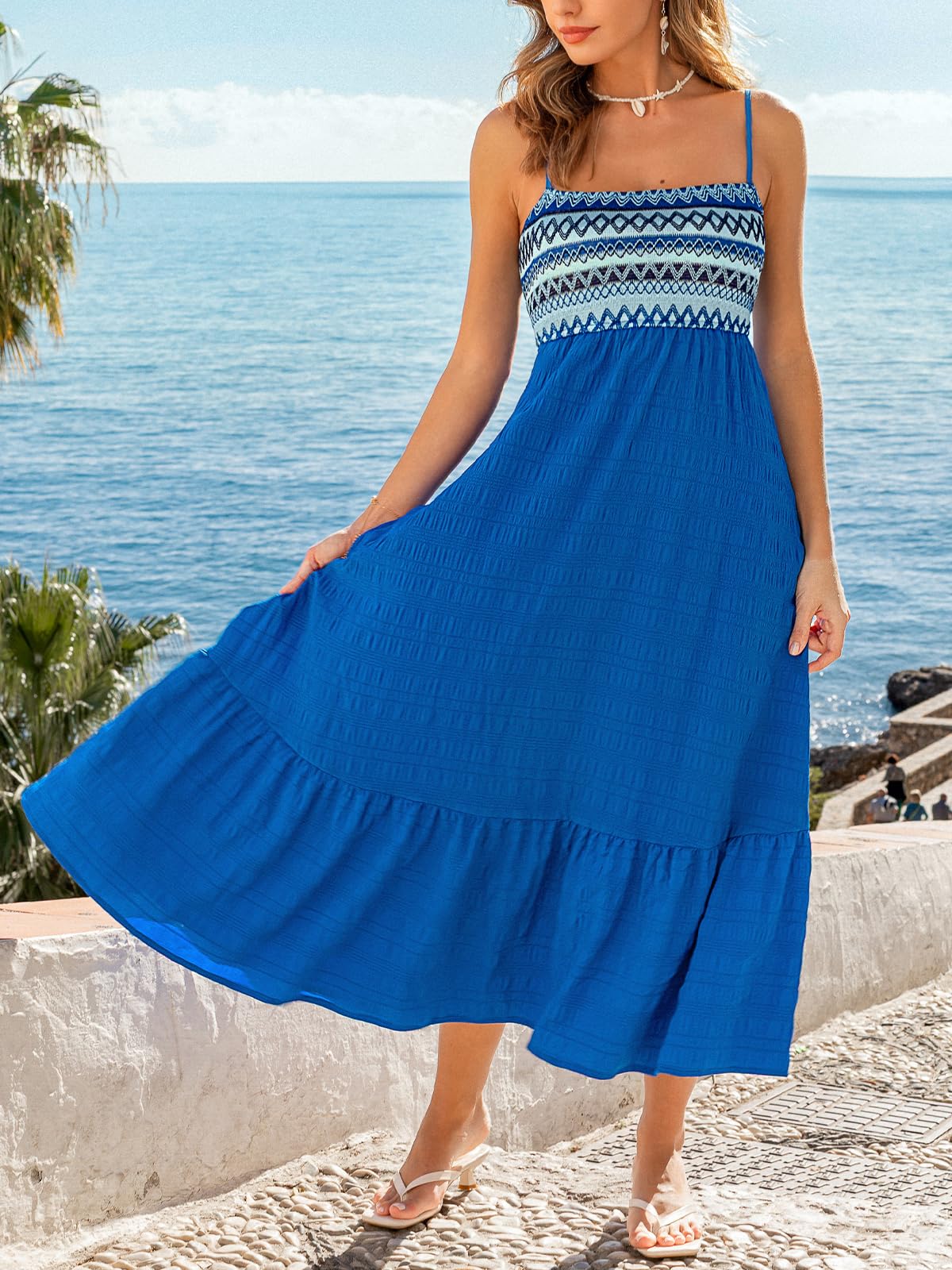CUPSHE Robe longue bohème smockée pour femmes, bretelles spaghetti, à volants et à volants pour la plage, les vacances, robe d'été cache-maillot