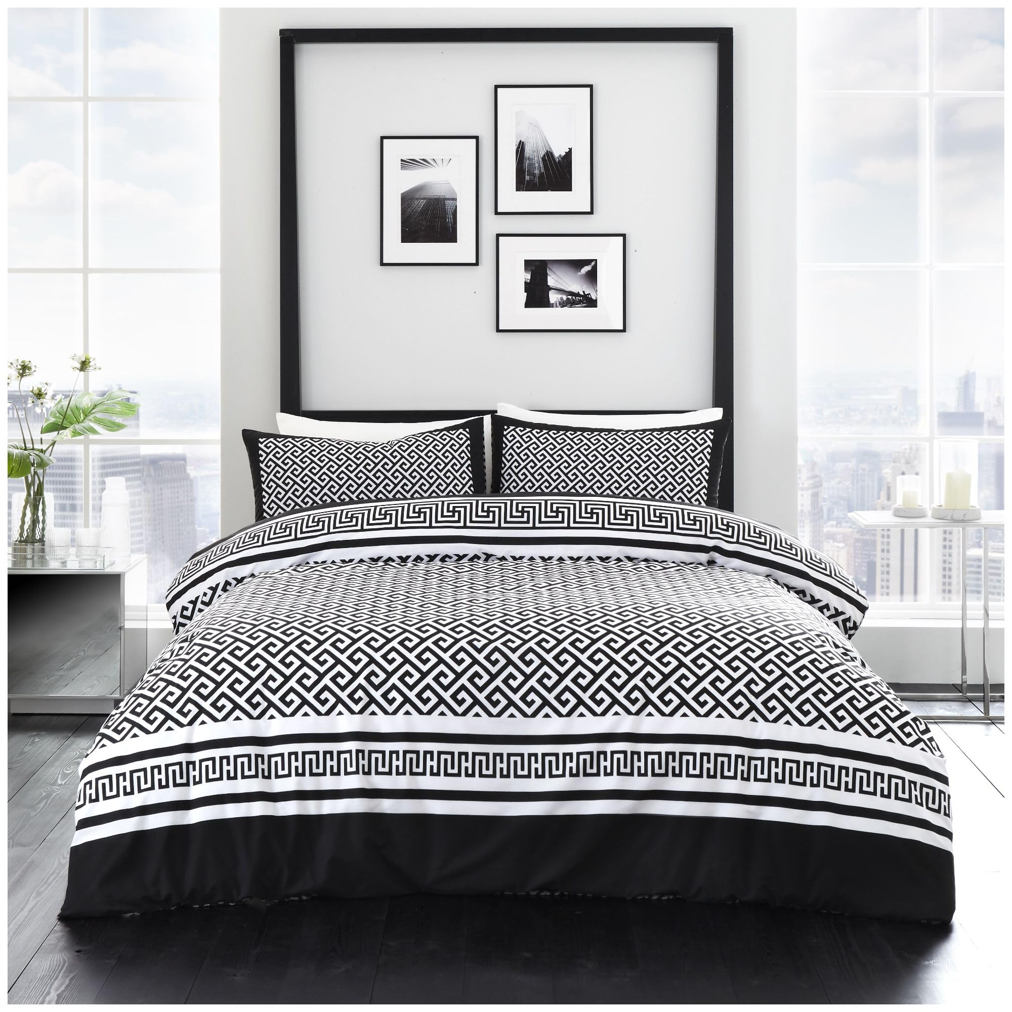 VELVETIO Modern Duvet Cover Set, King Size Black & White Colour Beddings, Matching Pillow cases, Easy Care Geometric Quilt Covers, Lightweight Reversible Stripe Bedset