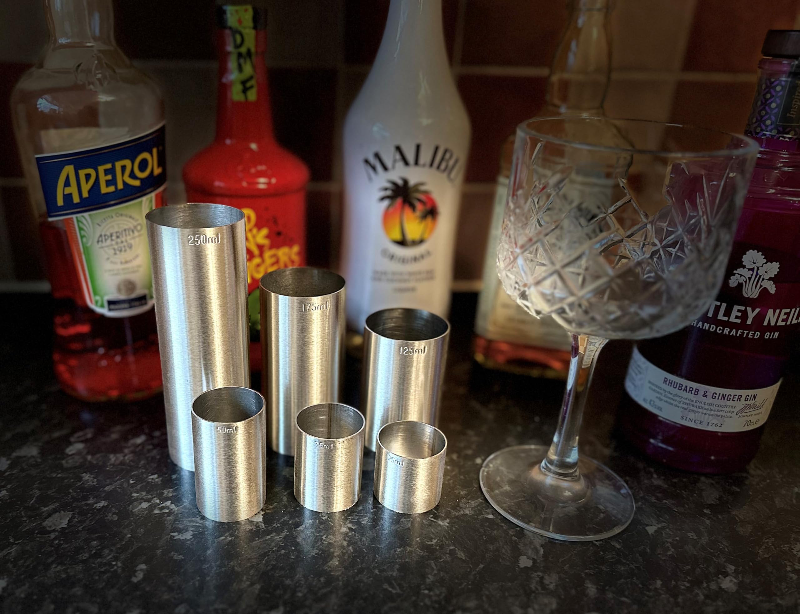 Beaumont Home Bar Professional - Juego de medidores de bebidas de acero inoxidable (6 – 25 ml, 35 ml, 50 ml, 125 ml, 175 ml y 250 ml, calidad comercial de pub y restaurante (FS) (PK1)