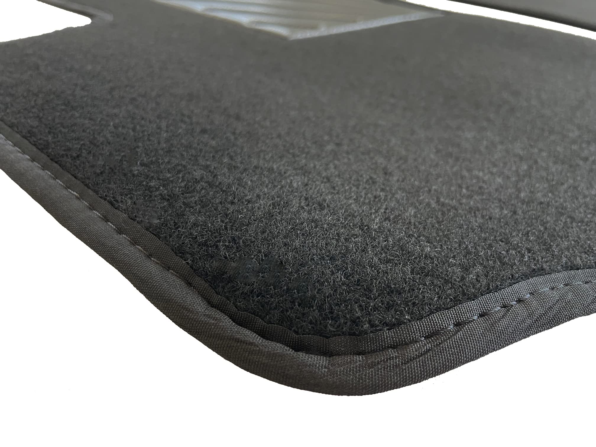 4 Tappetini Abitacolo Personalizzati Per Suzuki SX-4 2006-2025 – Gomma Impermeabile E Antiscivolo